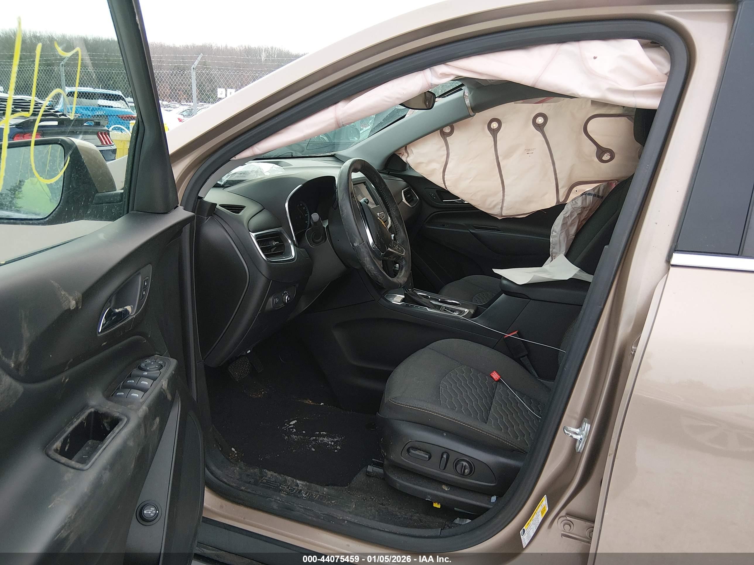 CHEVROLET EQUINOX image 5