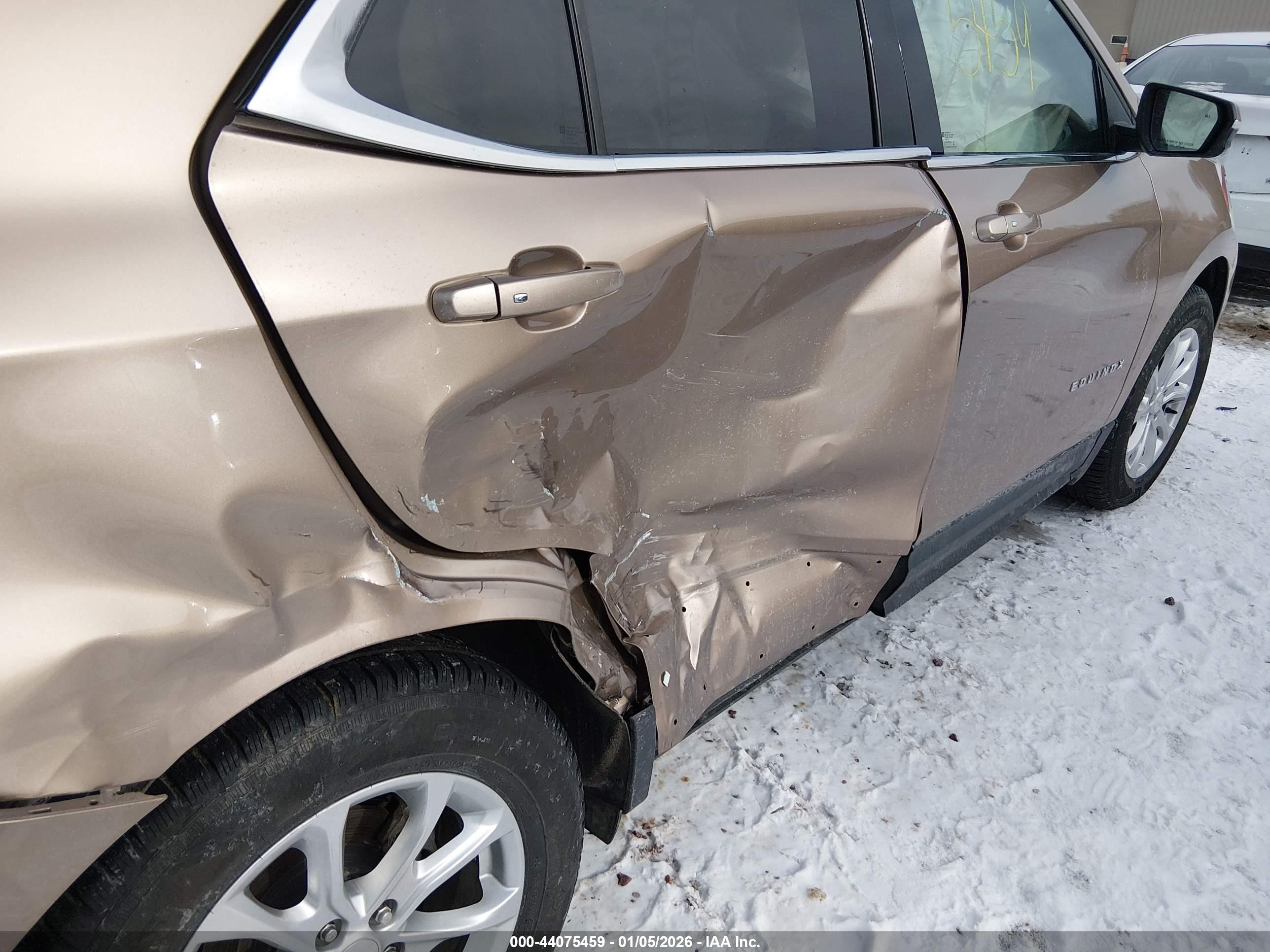 CHEVROLET EQUINOX image 6