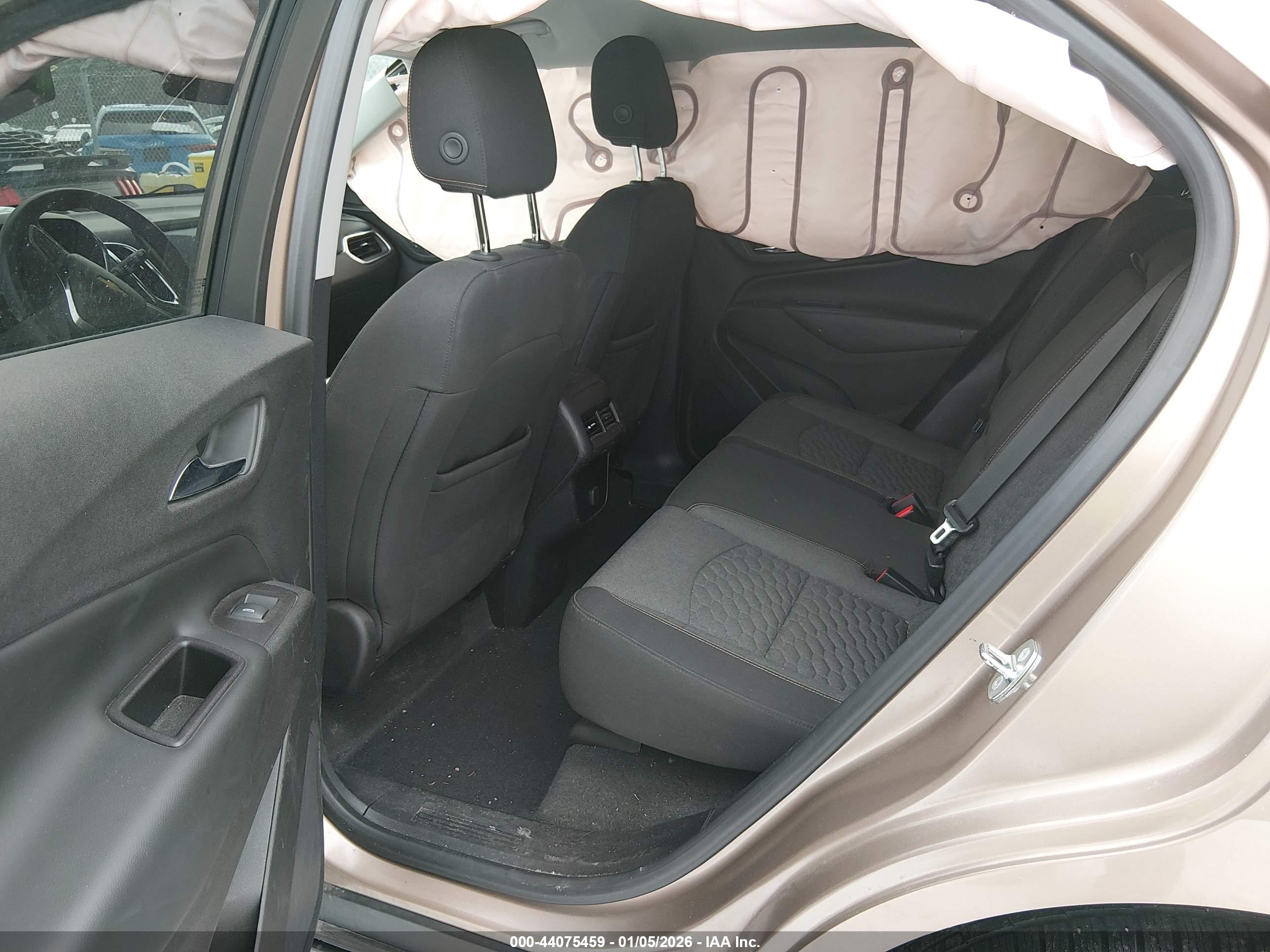 CHEVROLET EQUINOX image 8
