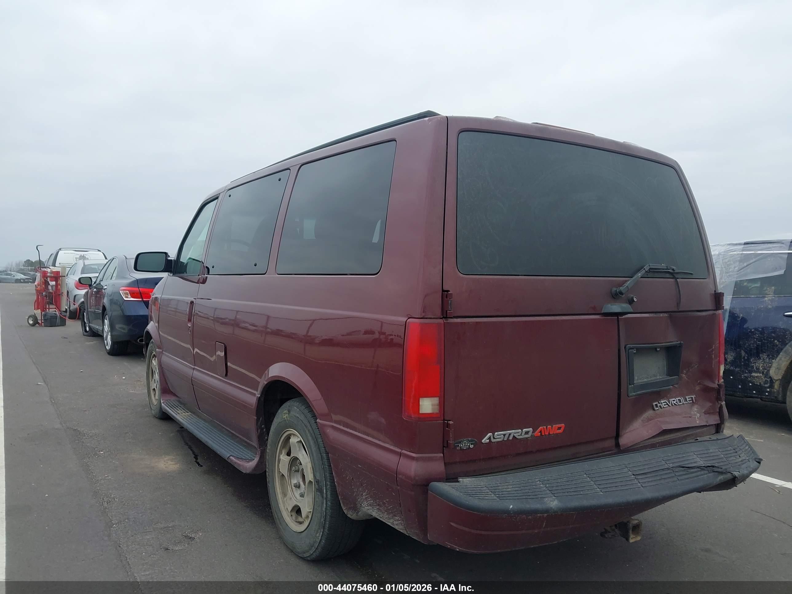 CHEVROLET ASTRO image 3