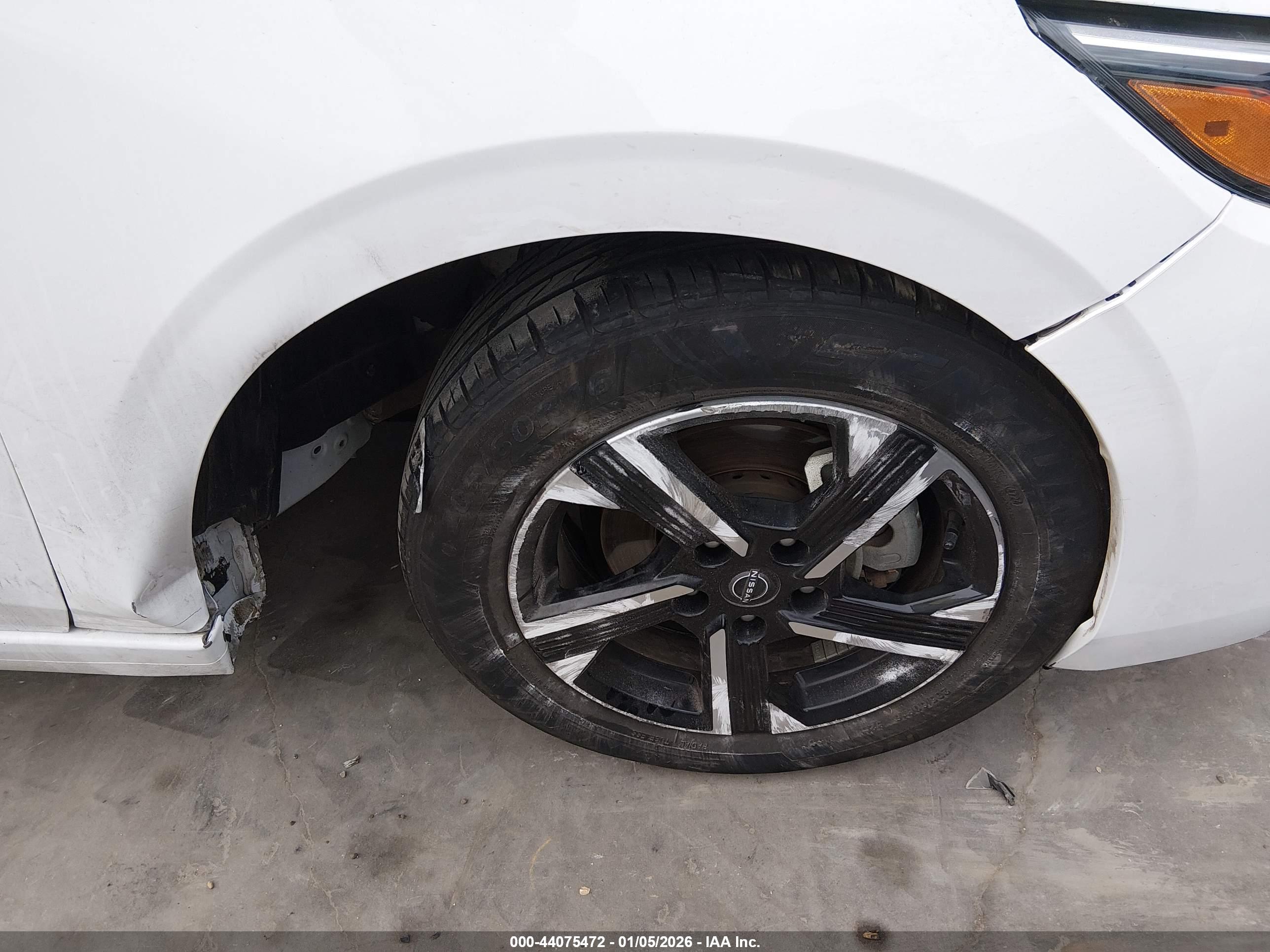 NISSAN SENTRA image 6