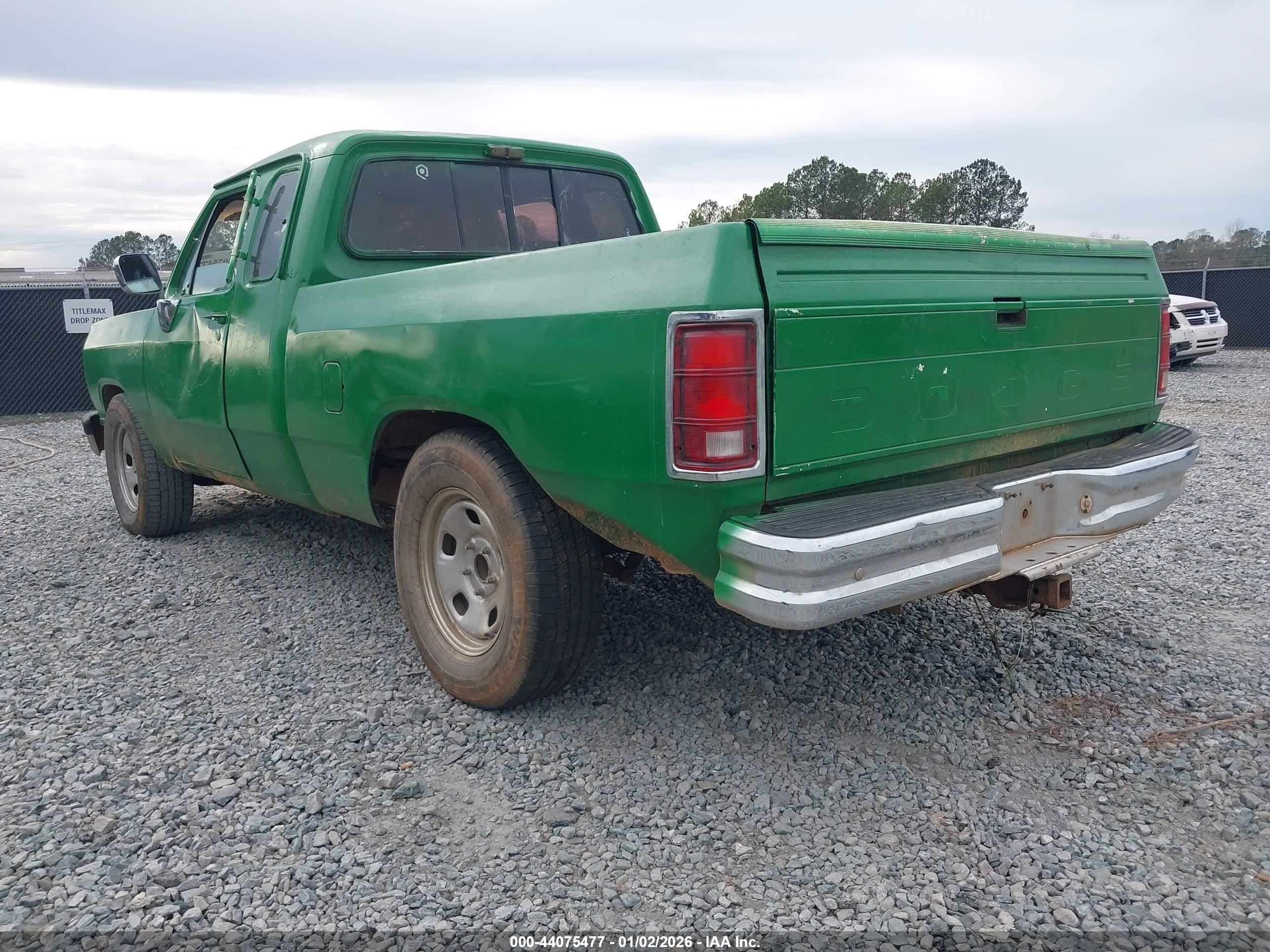 DODGE D-SERIES image 3