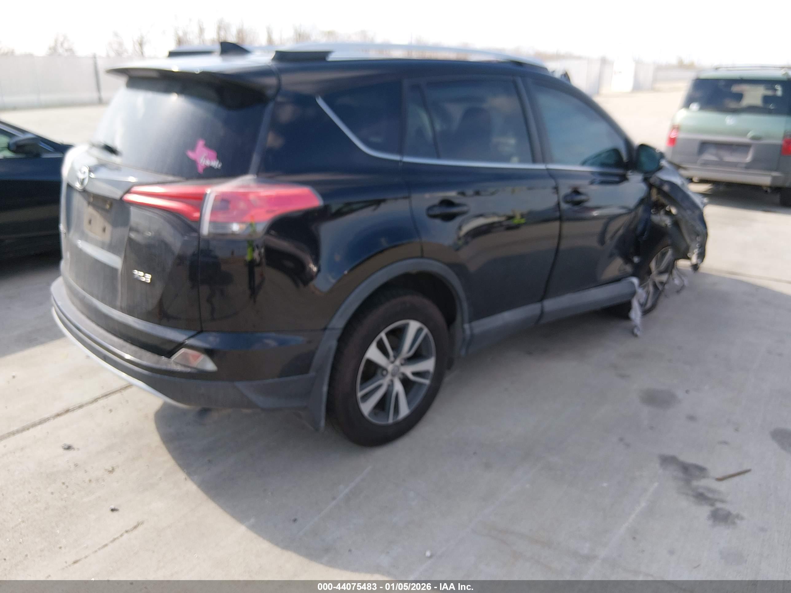 TOYOTA RAV4 image 4