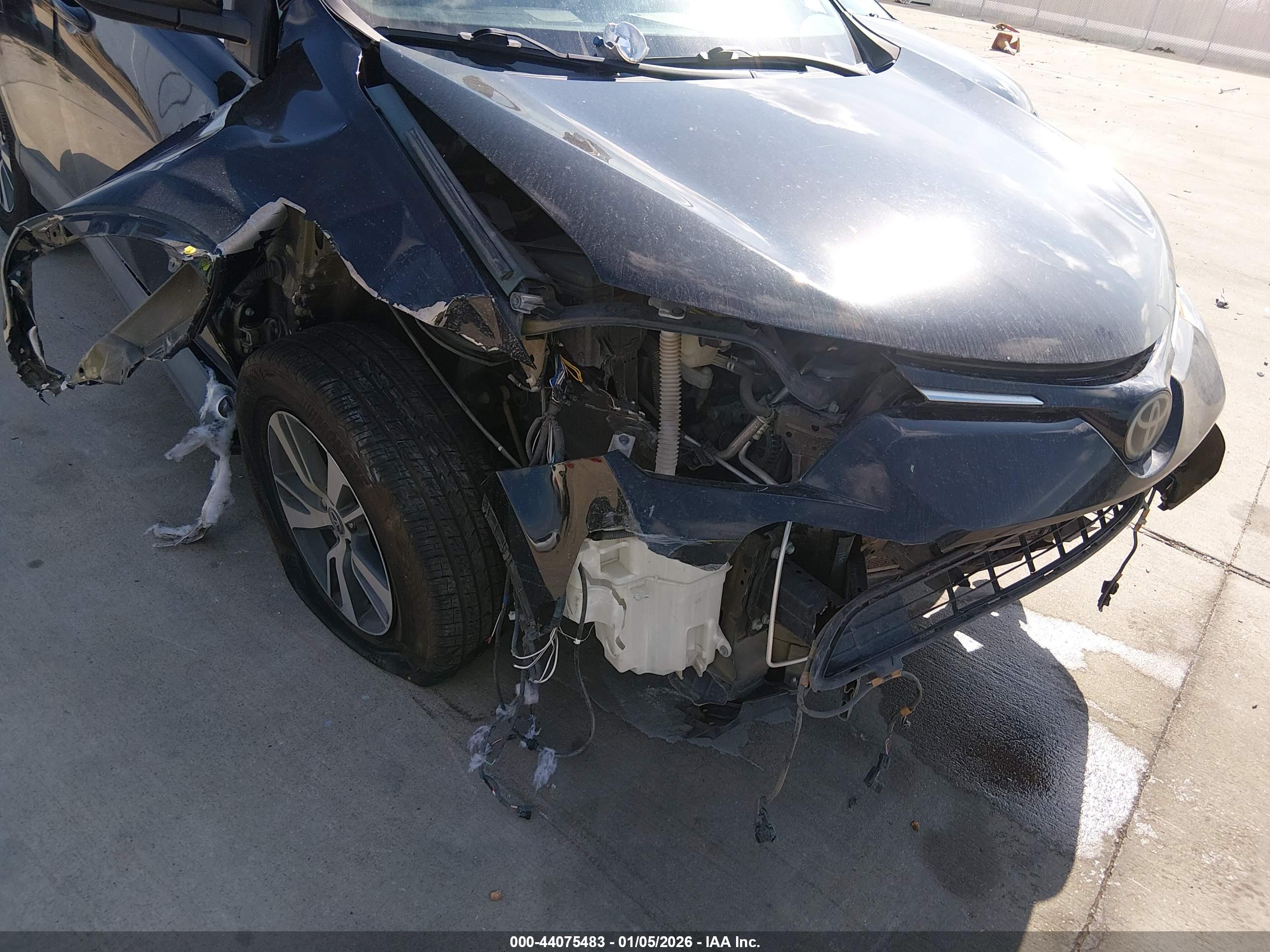 TOYOTA RAV4 image 6