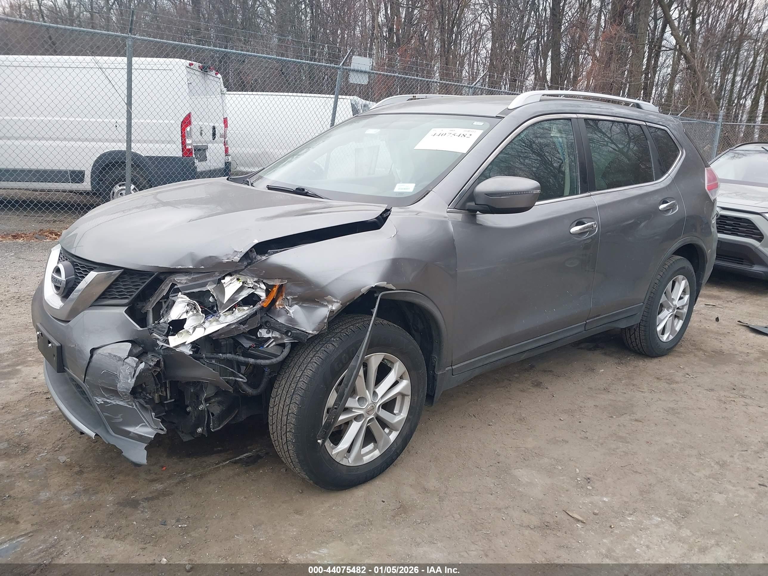 NISSAN ROGUE image 2