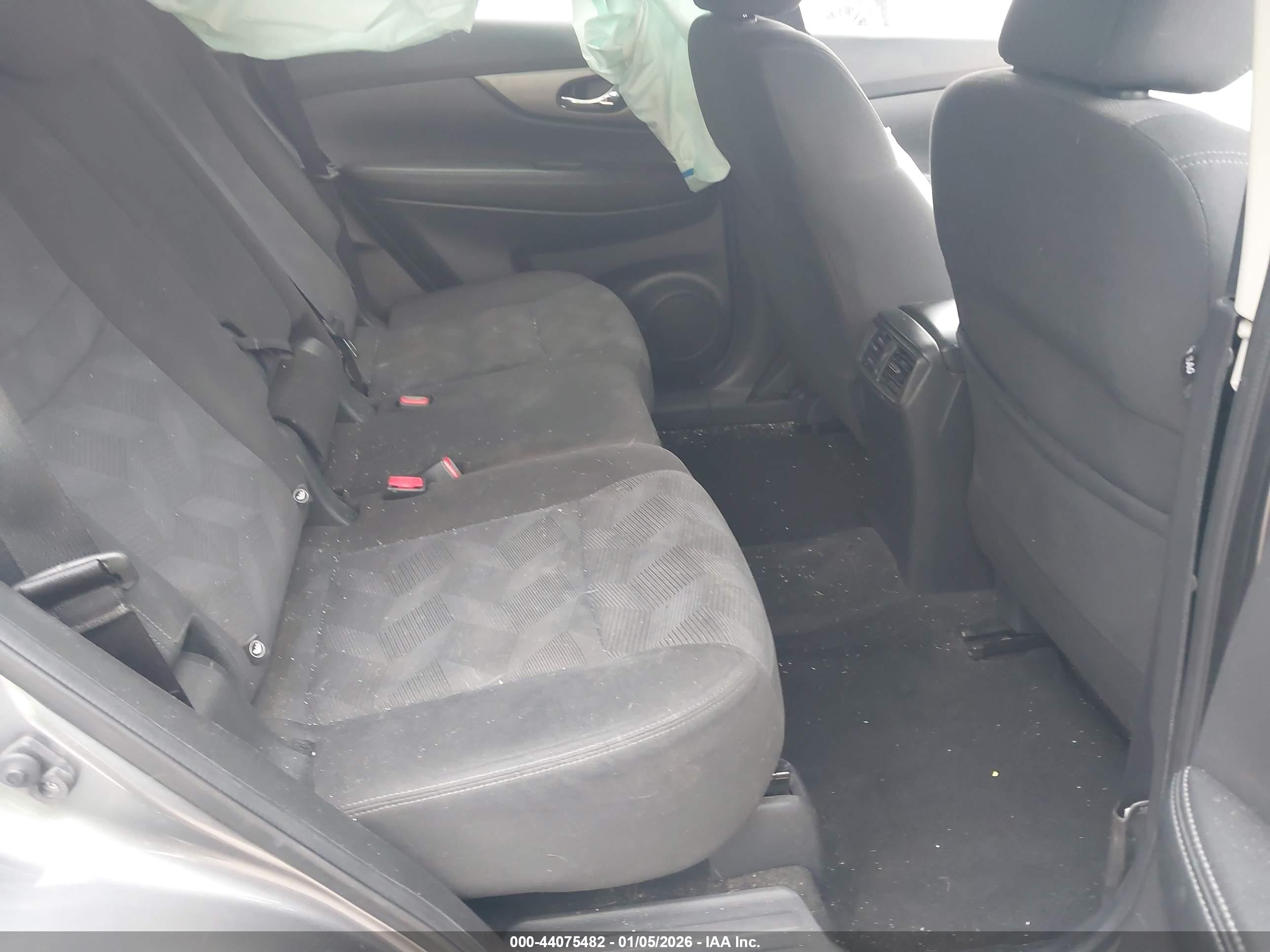 NISSAN ROGUE image 8