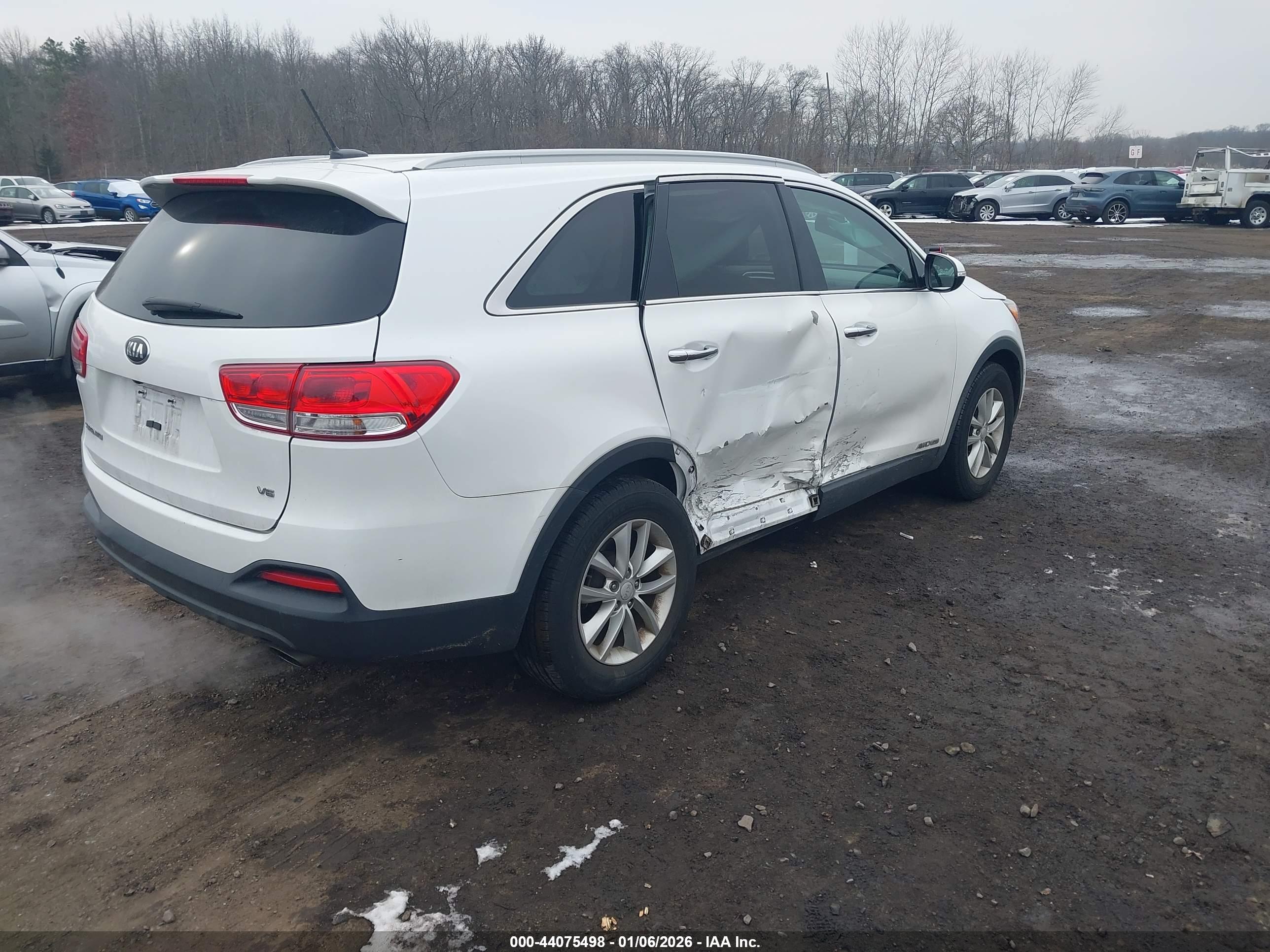 KIA SORENTO image 4