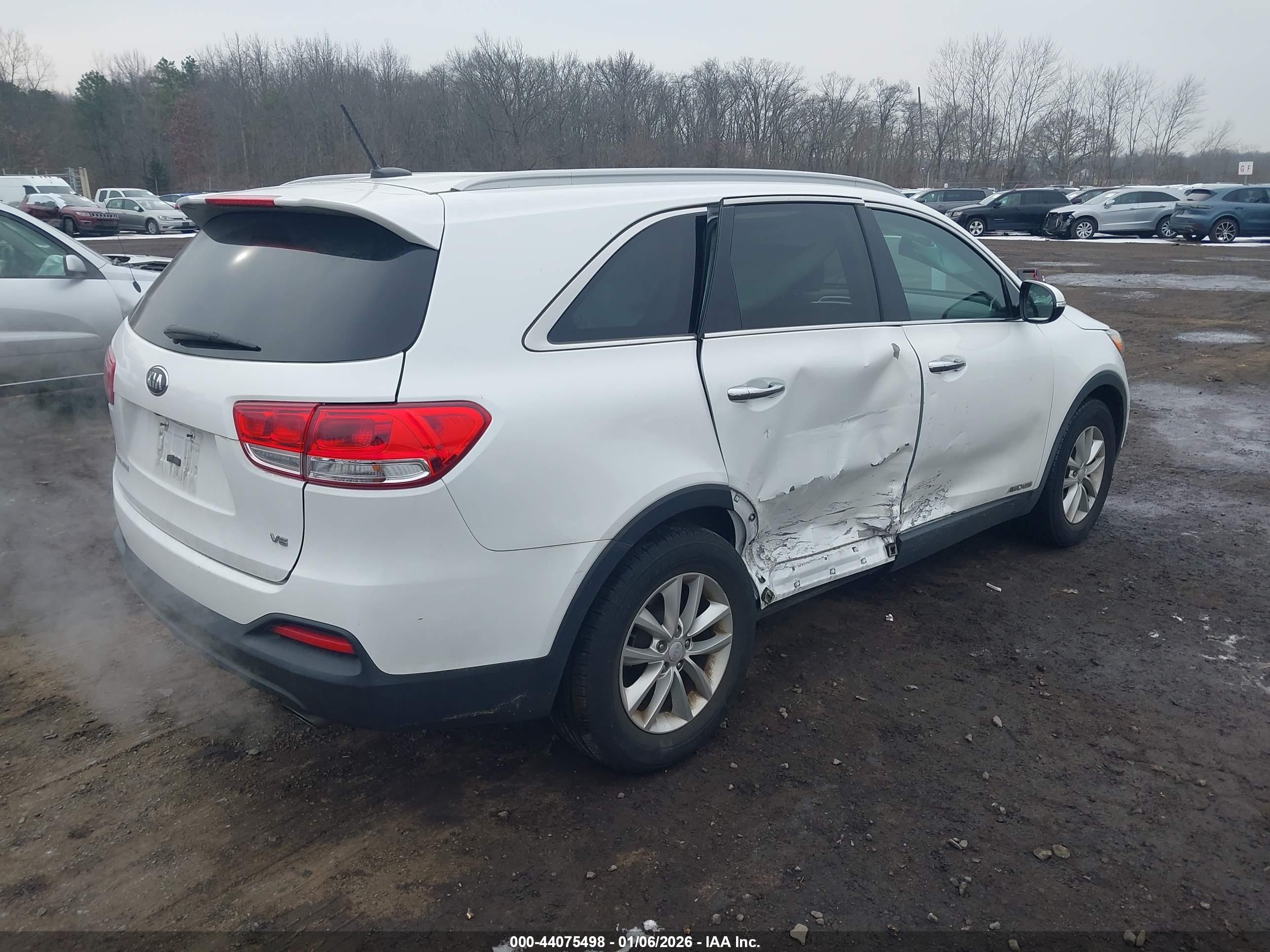 KIA SORENTO image 6