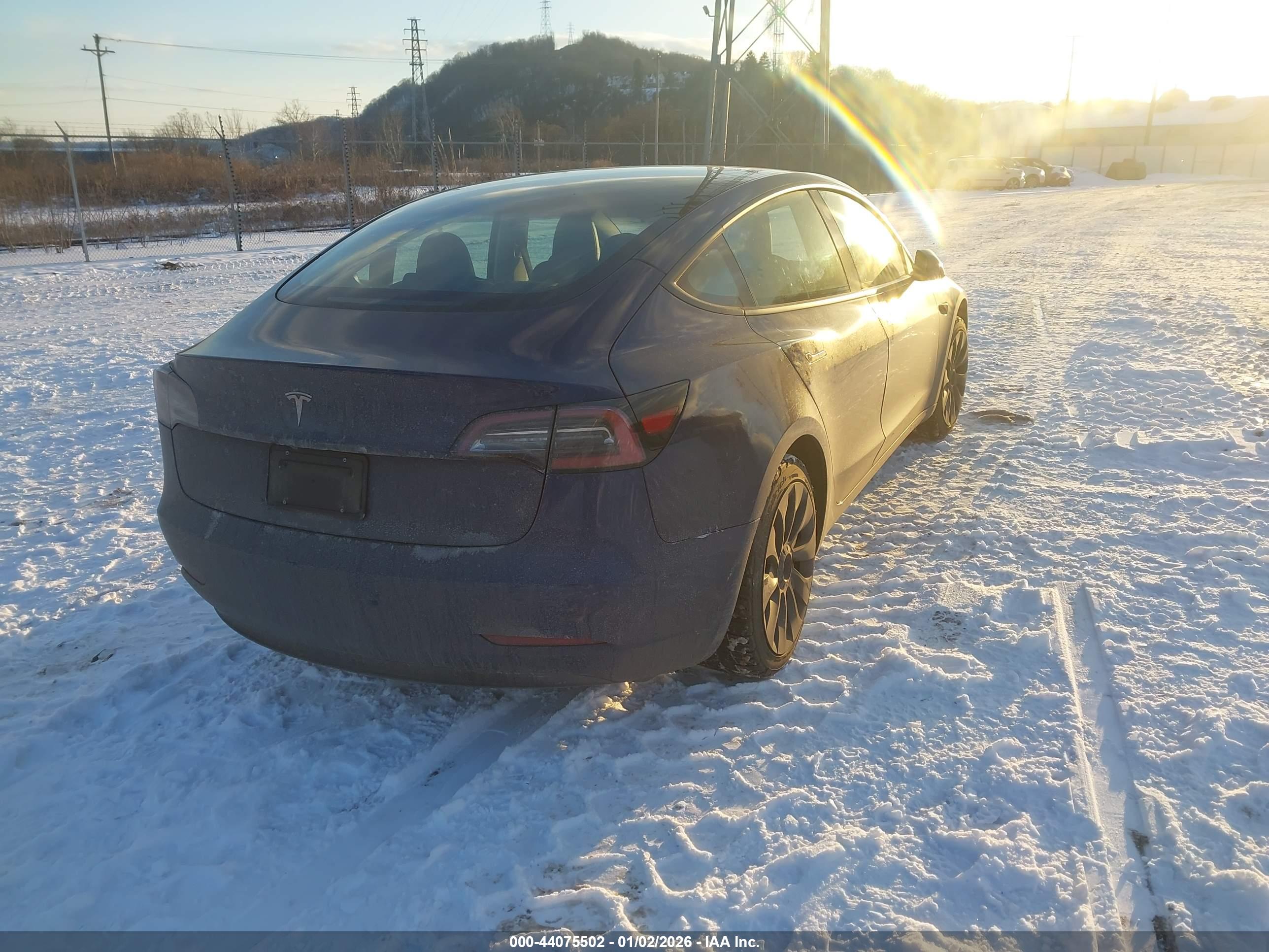 TESLA MODEL image 4