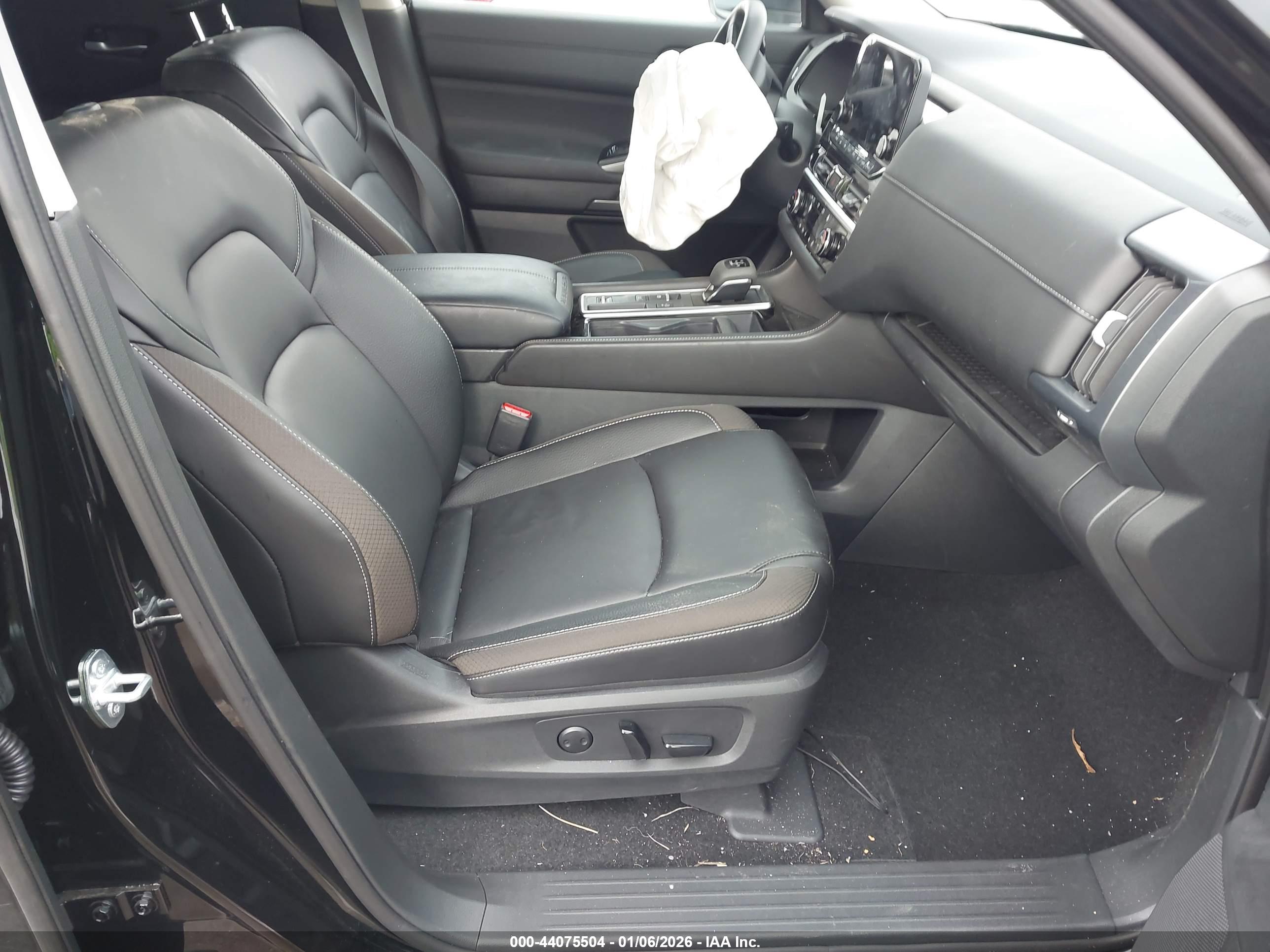 NISSAN PATHFINDER image 5