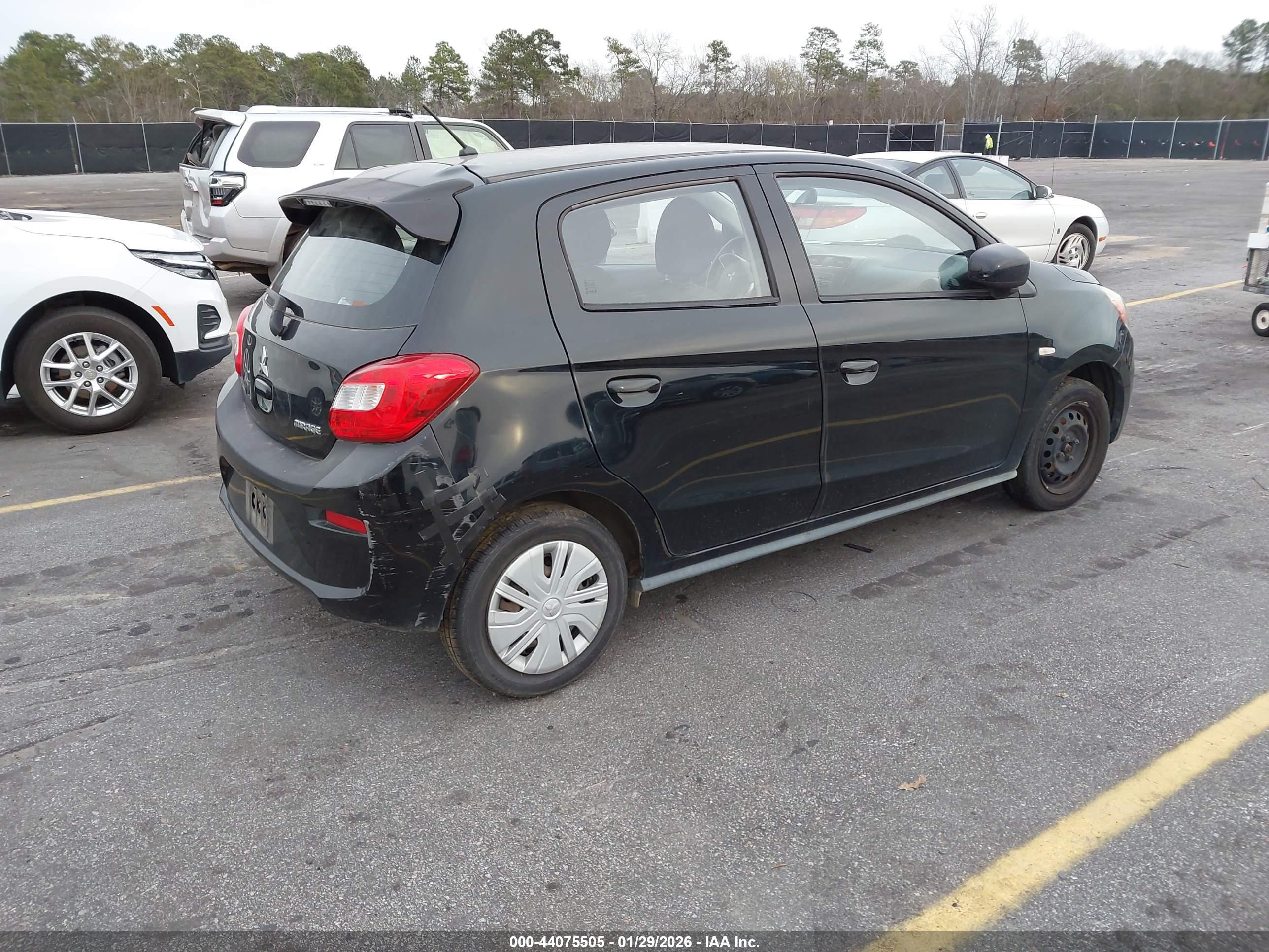 MITSUBISHI MIRAGE image 4