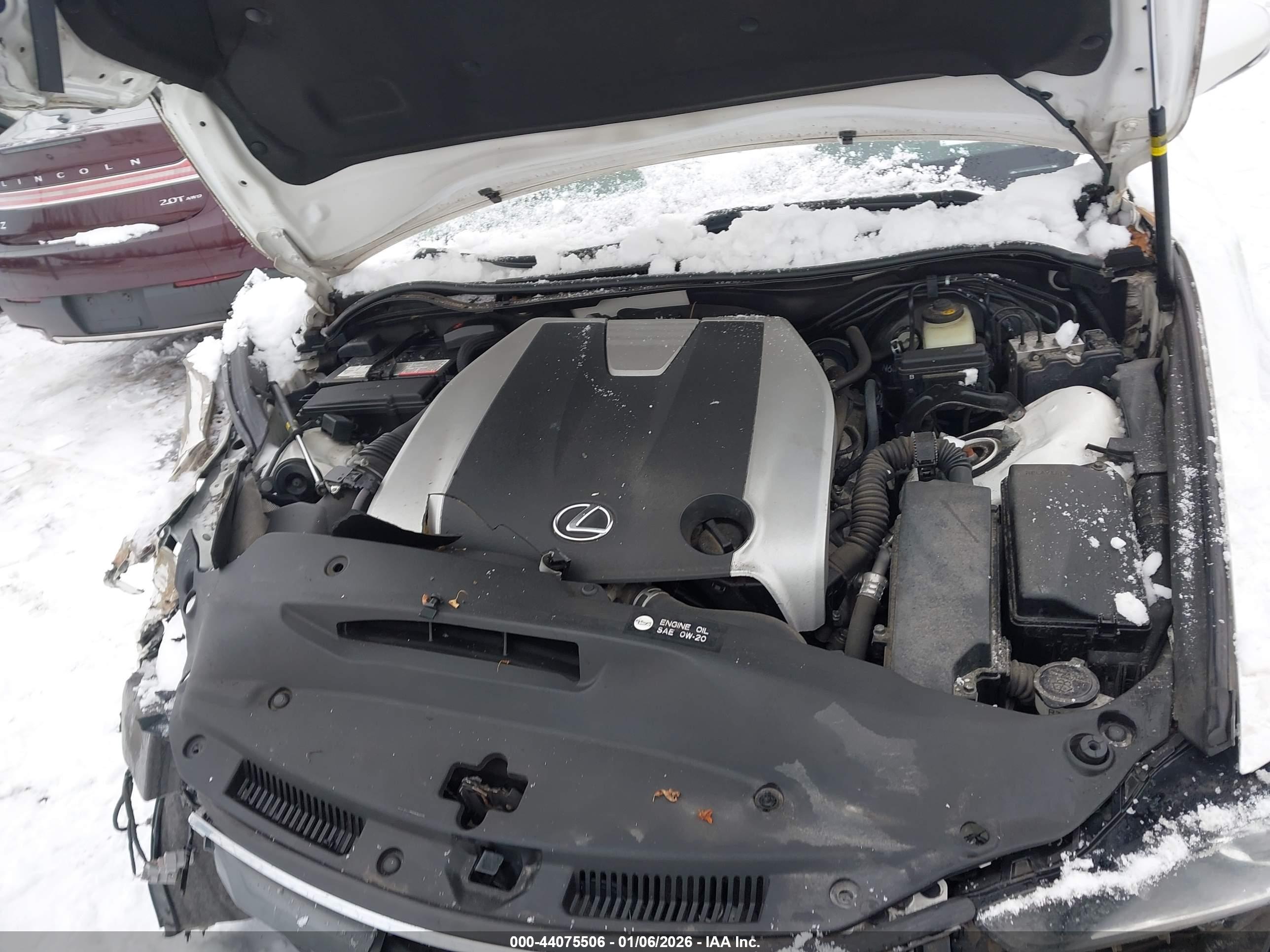 LEXUS IS image 10
