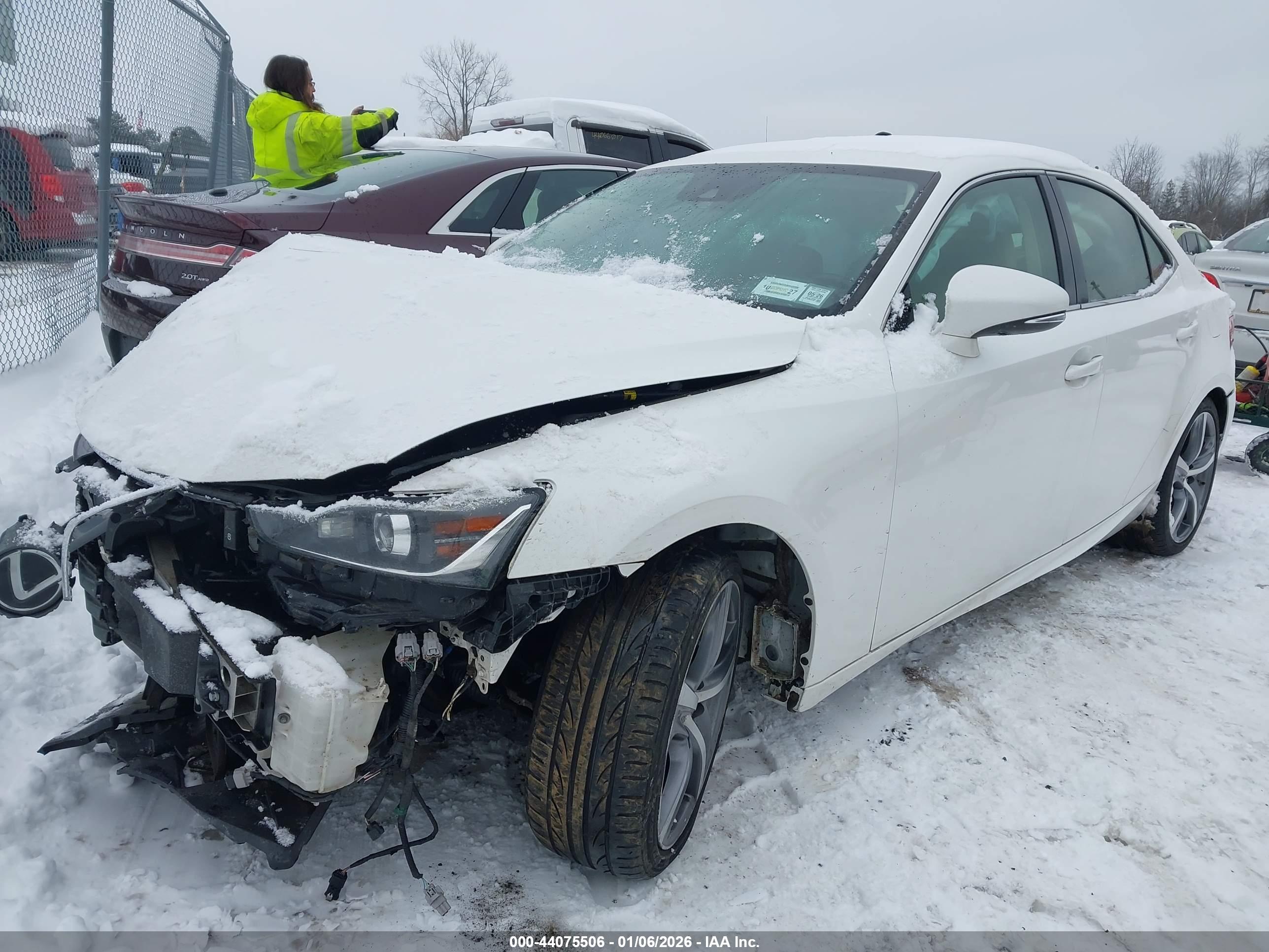 LEXUS IS image 2