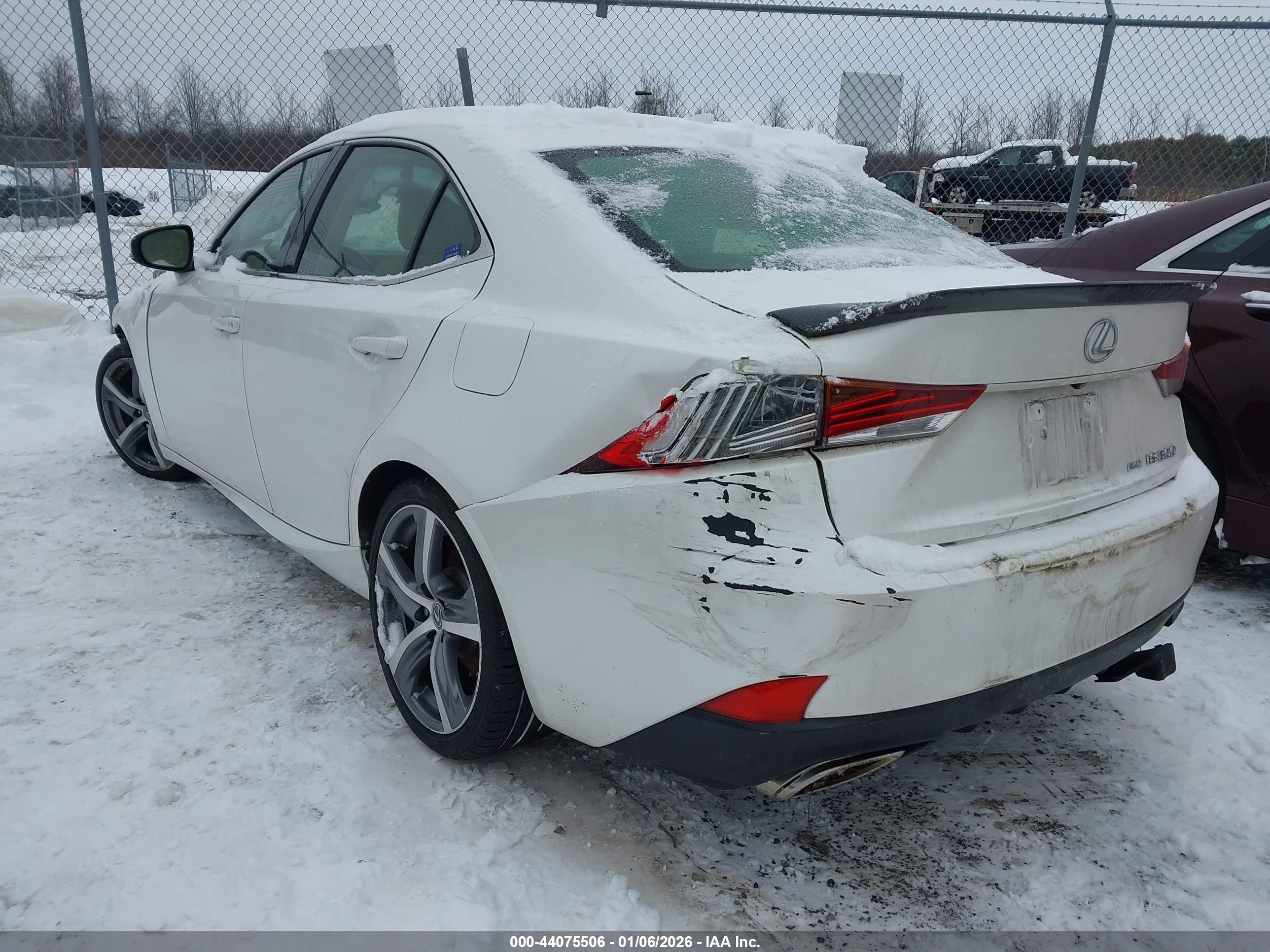 LEXUS IS image 3