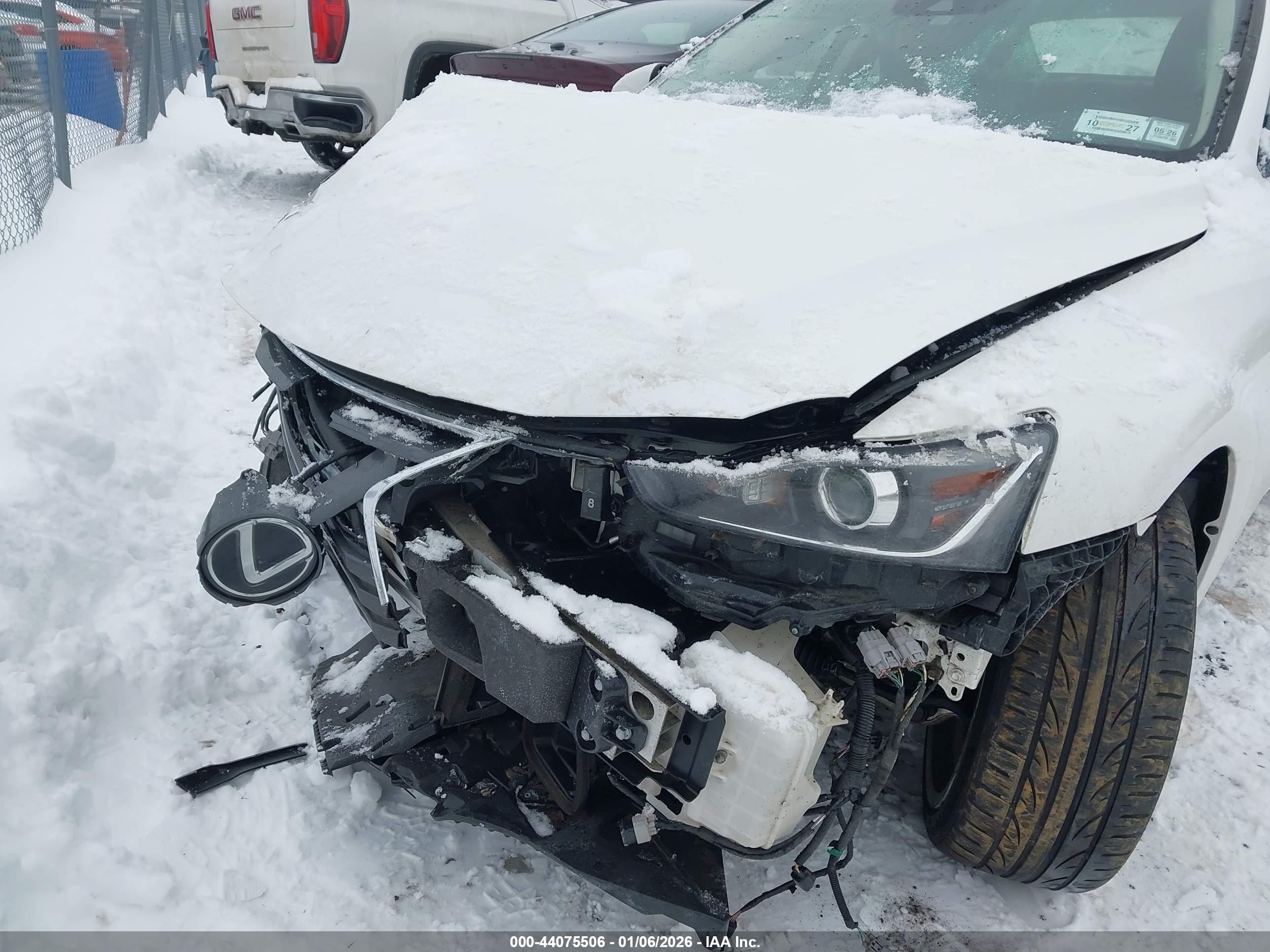 LEXUS IS image 6