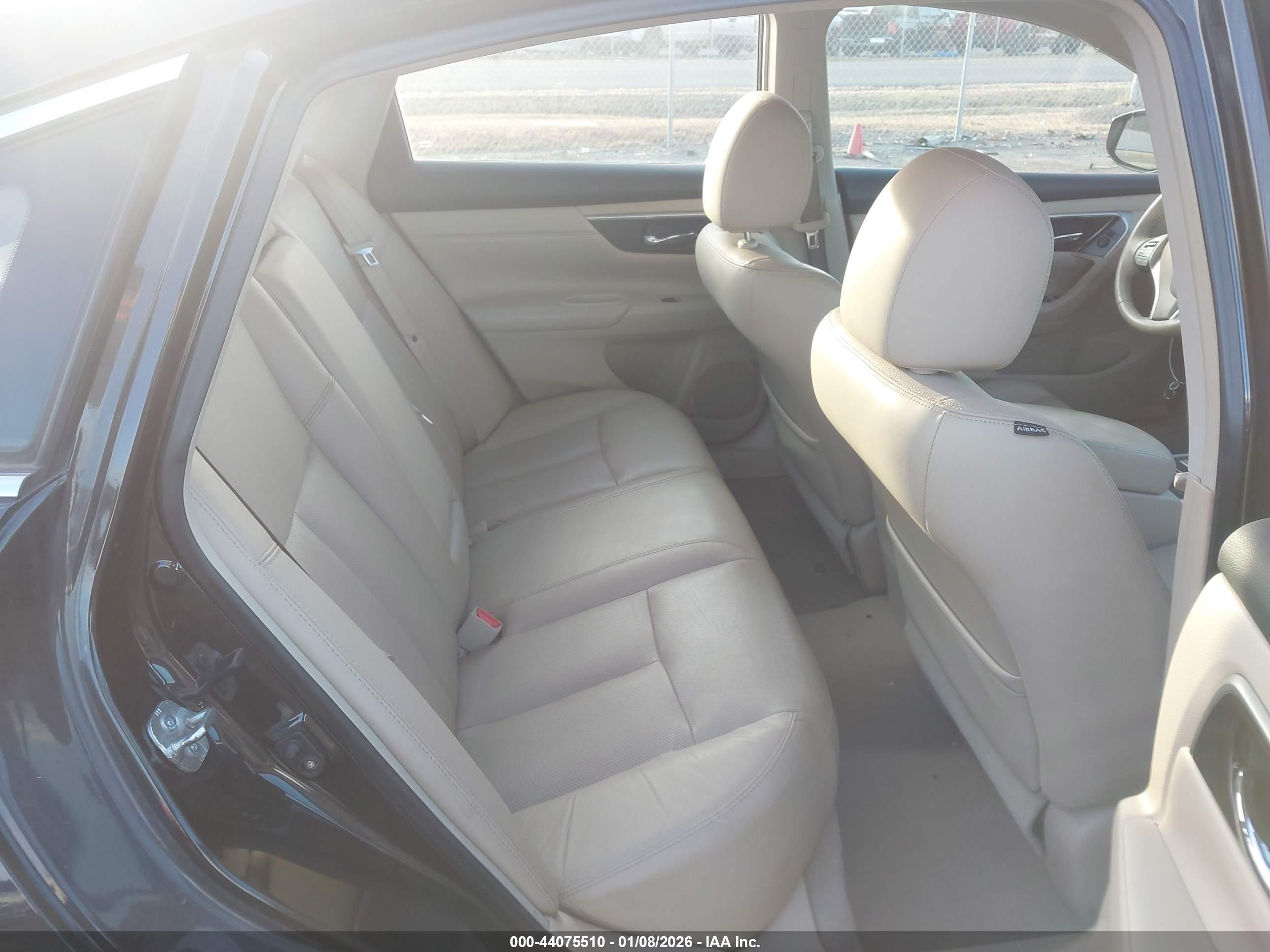 NISSAN ALTIMA image 8