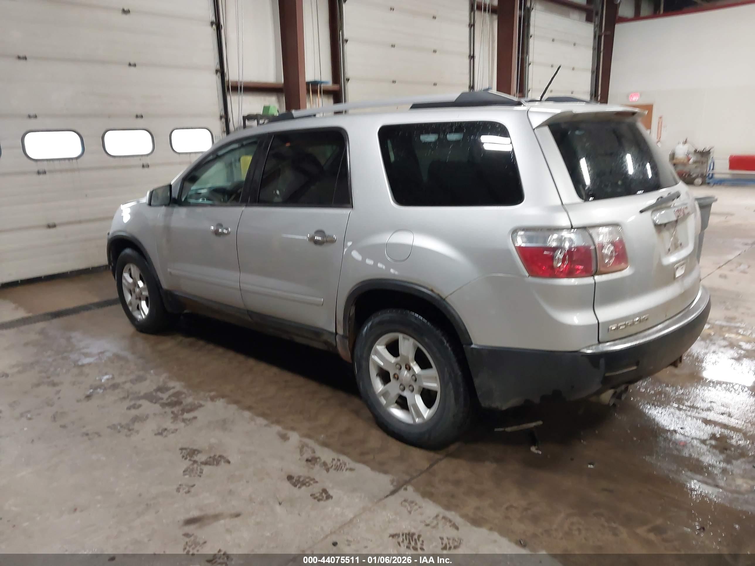 GMC ACADIA image 3