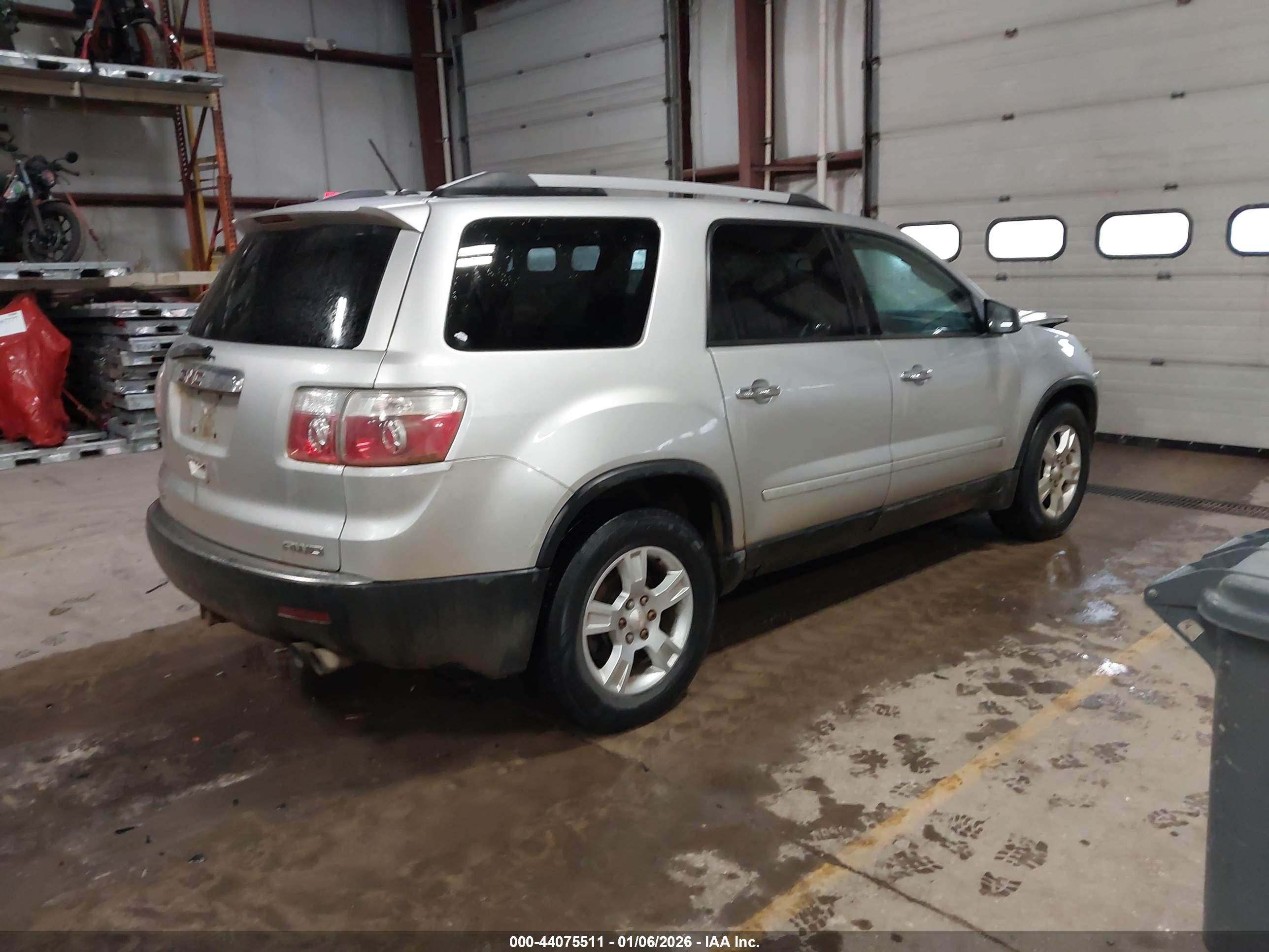 GMC ACADIA image 4