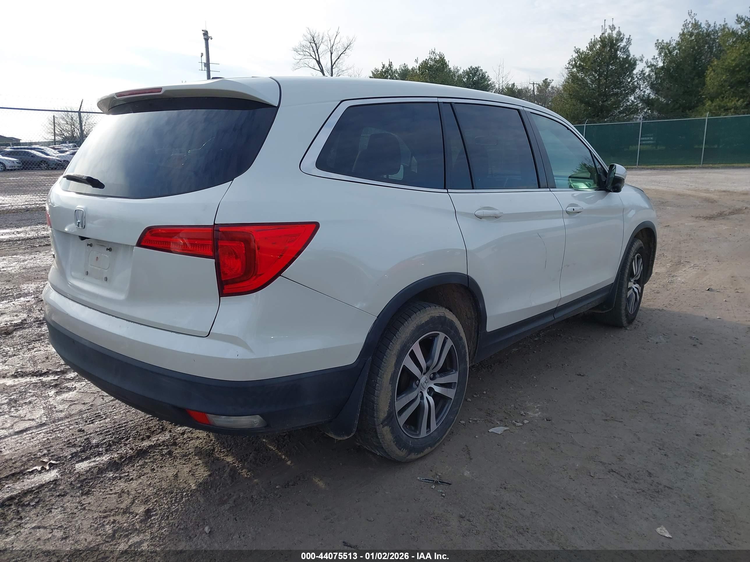 HONDA PILOT image 4
