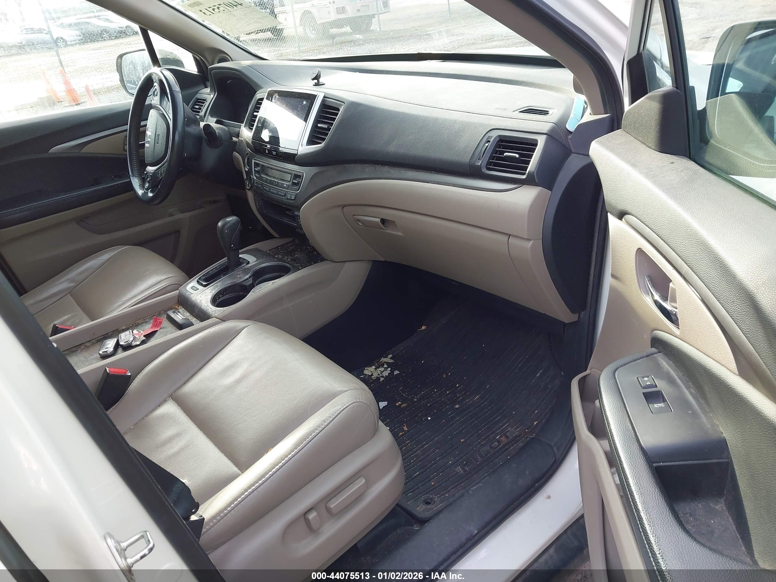 HONDA PILOT image 5