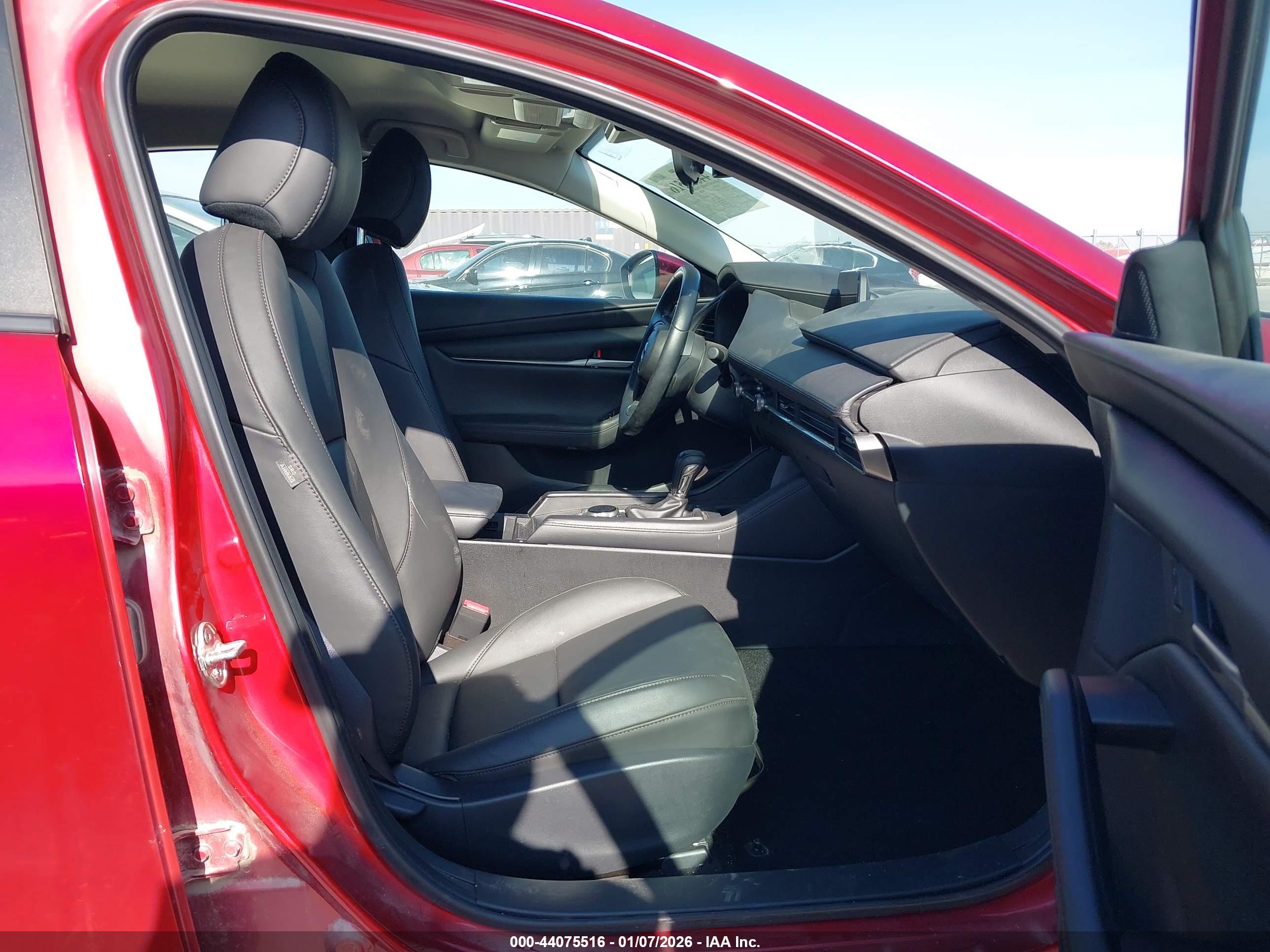 MAZDA MAZDA3 image 5