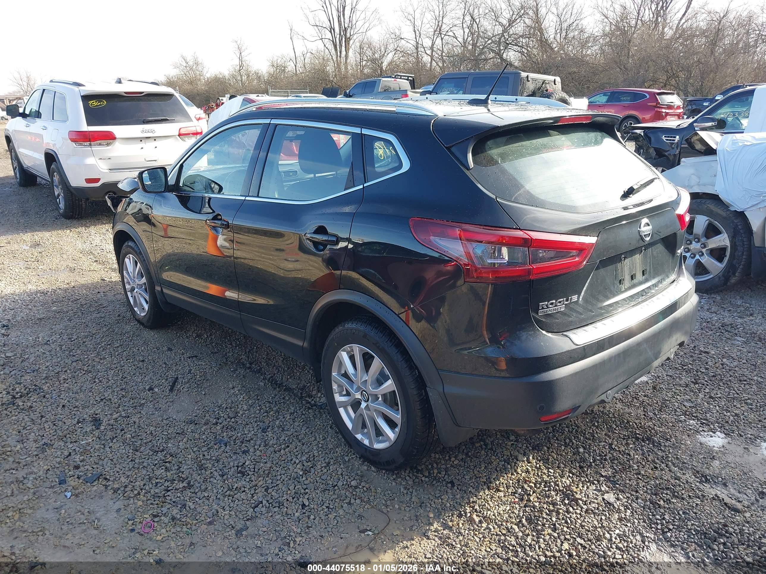 NISSAN ROGUE image 3