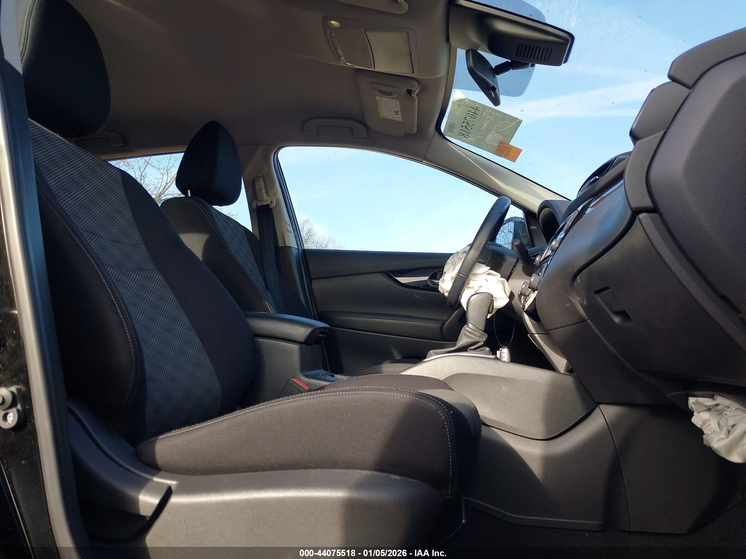 NISSAN ROGUE image 5