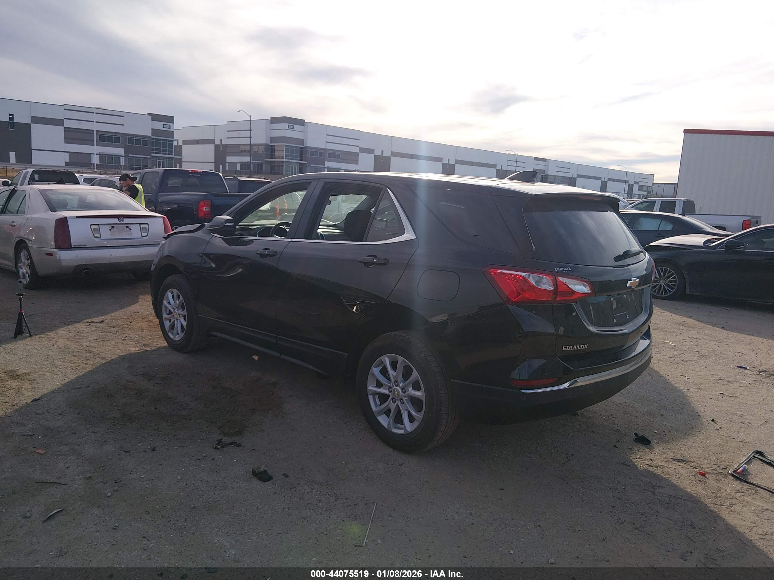 CHEVROLET EQUINOX image 3