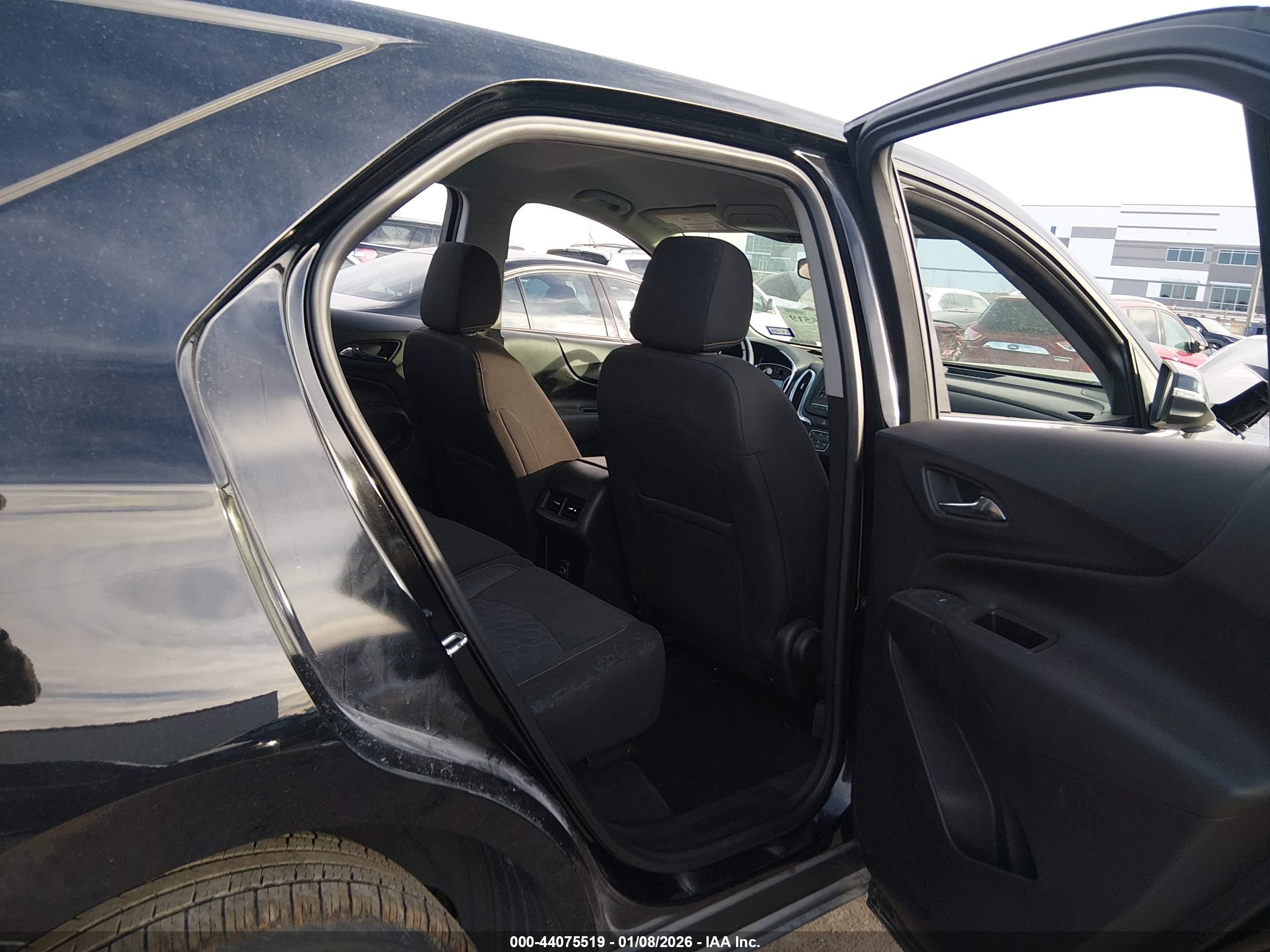 CHEVROLET EQUINOX image 8