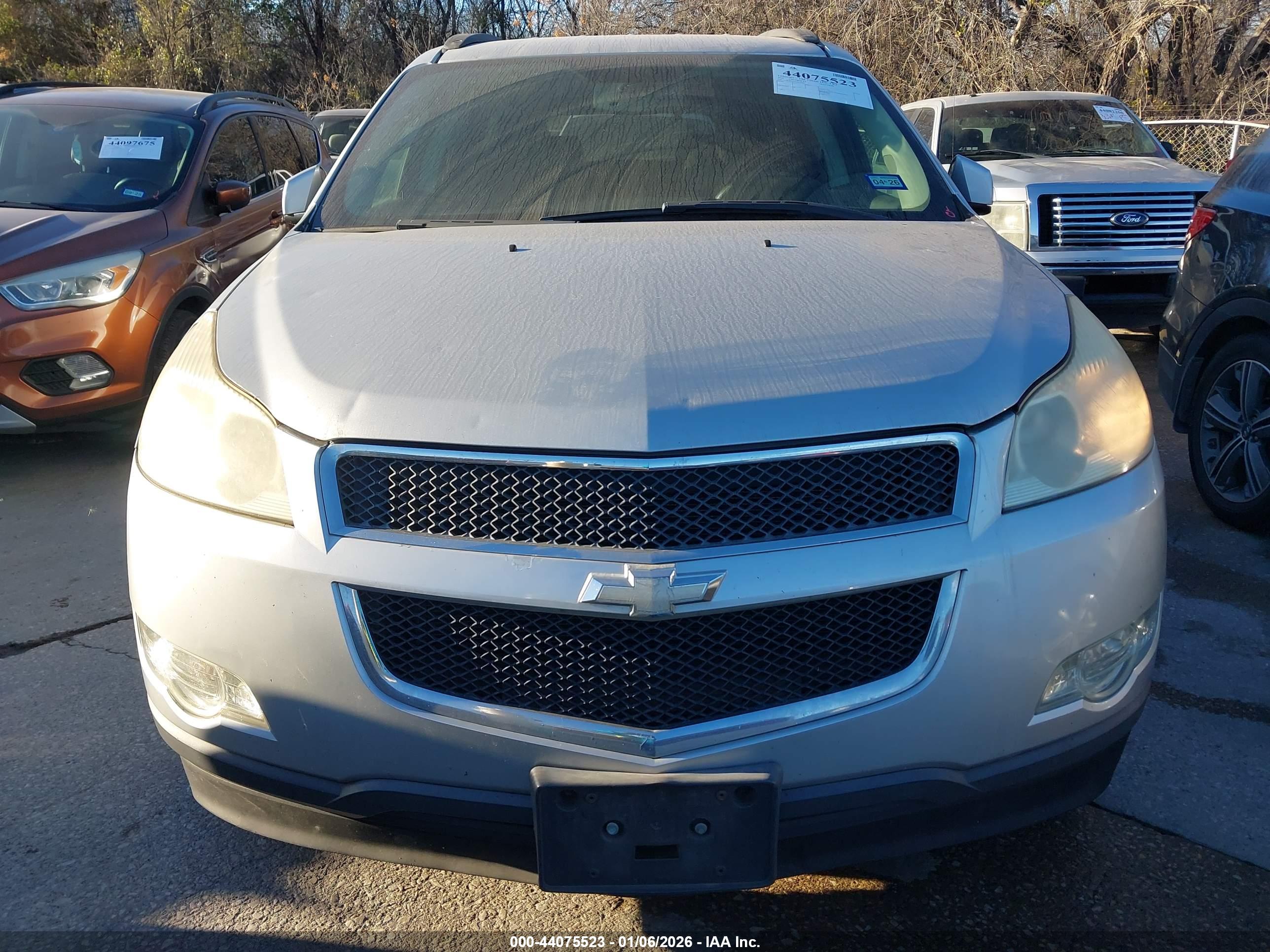 CHEVROLET TRAVERSE image 6