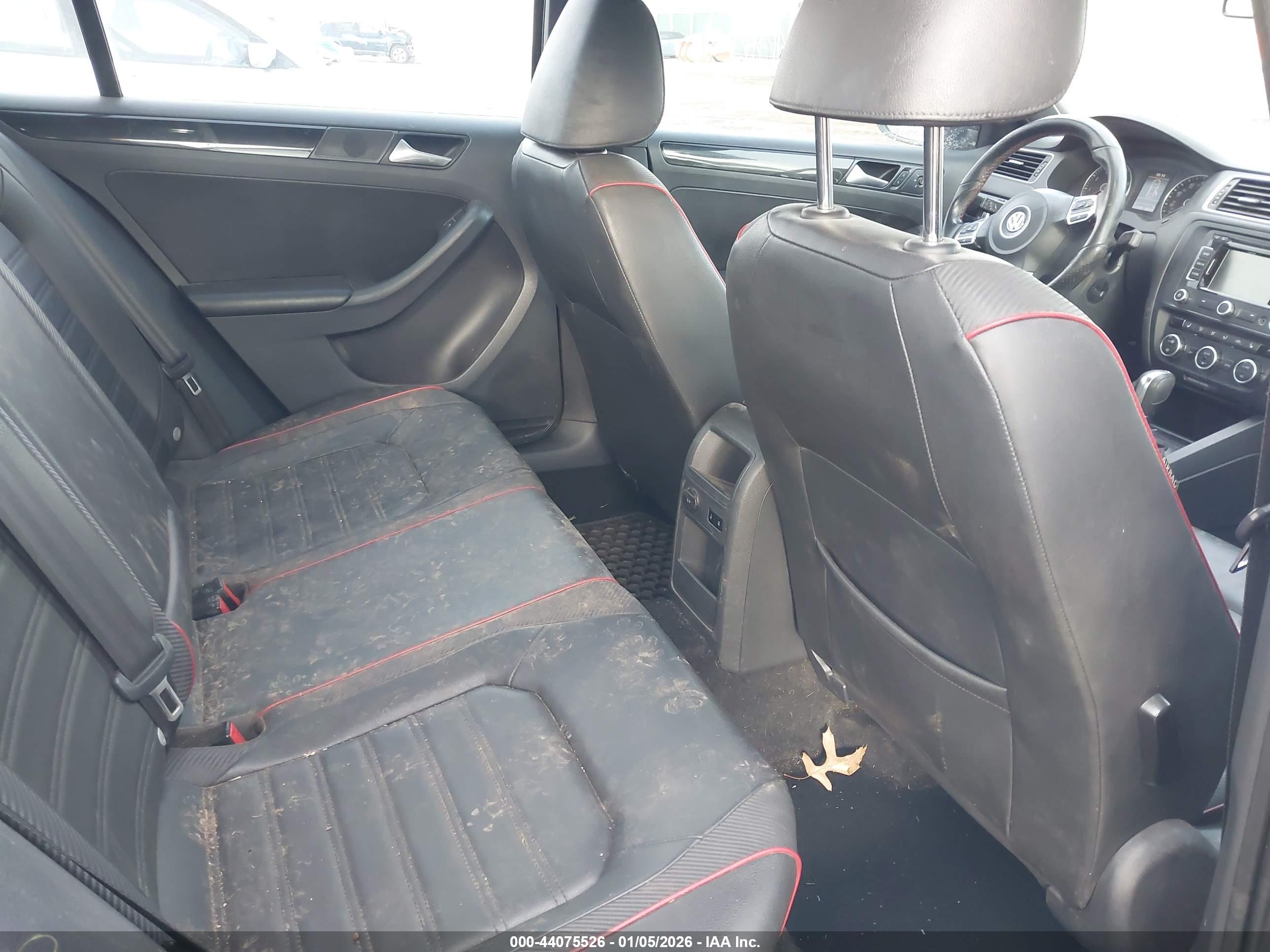 VOLKSWAGEN JETTA image 8
