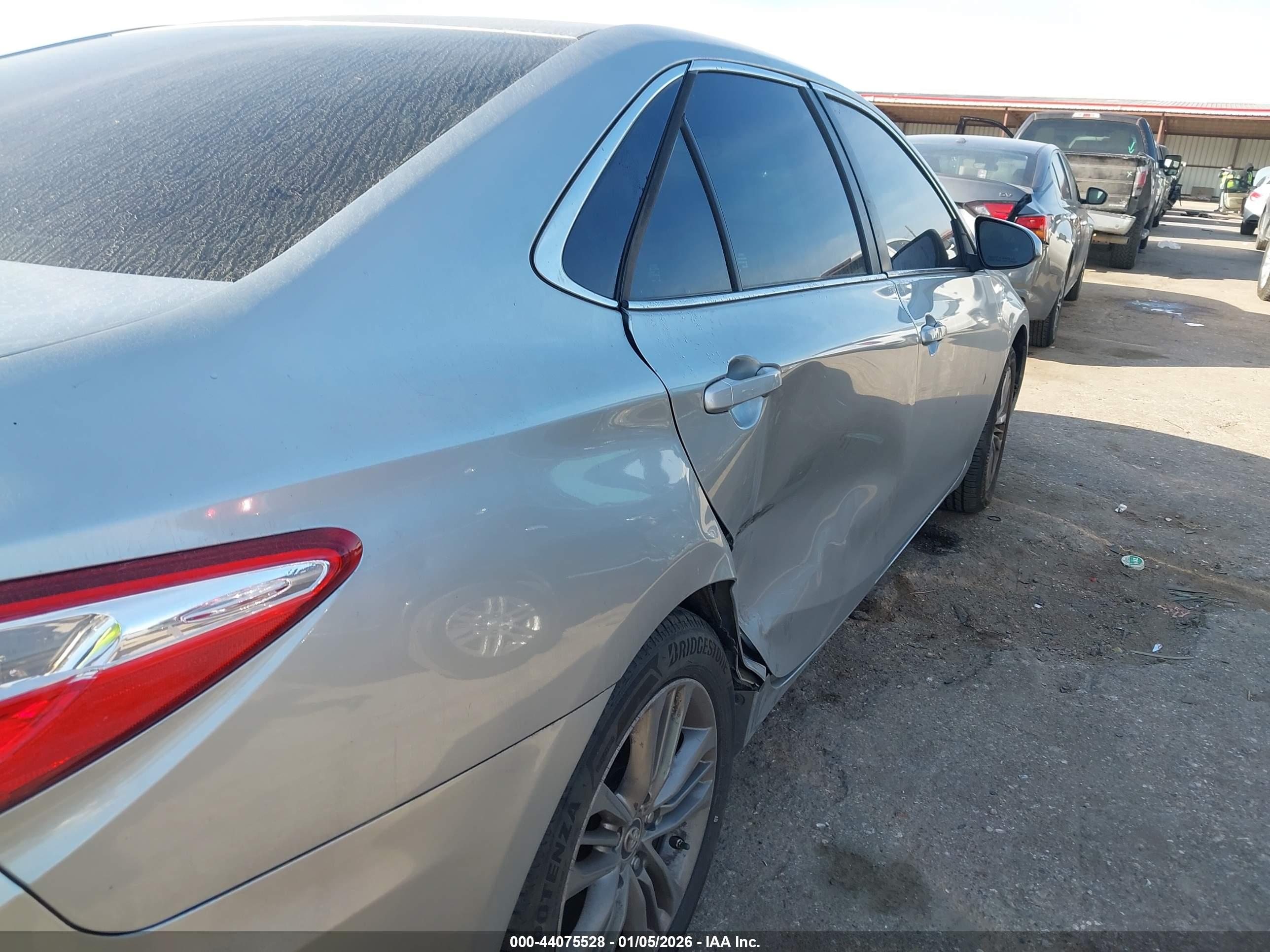 TOYOTA CAMRY image 6