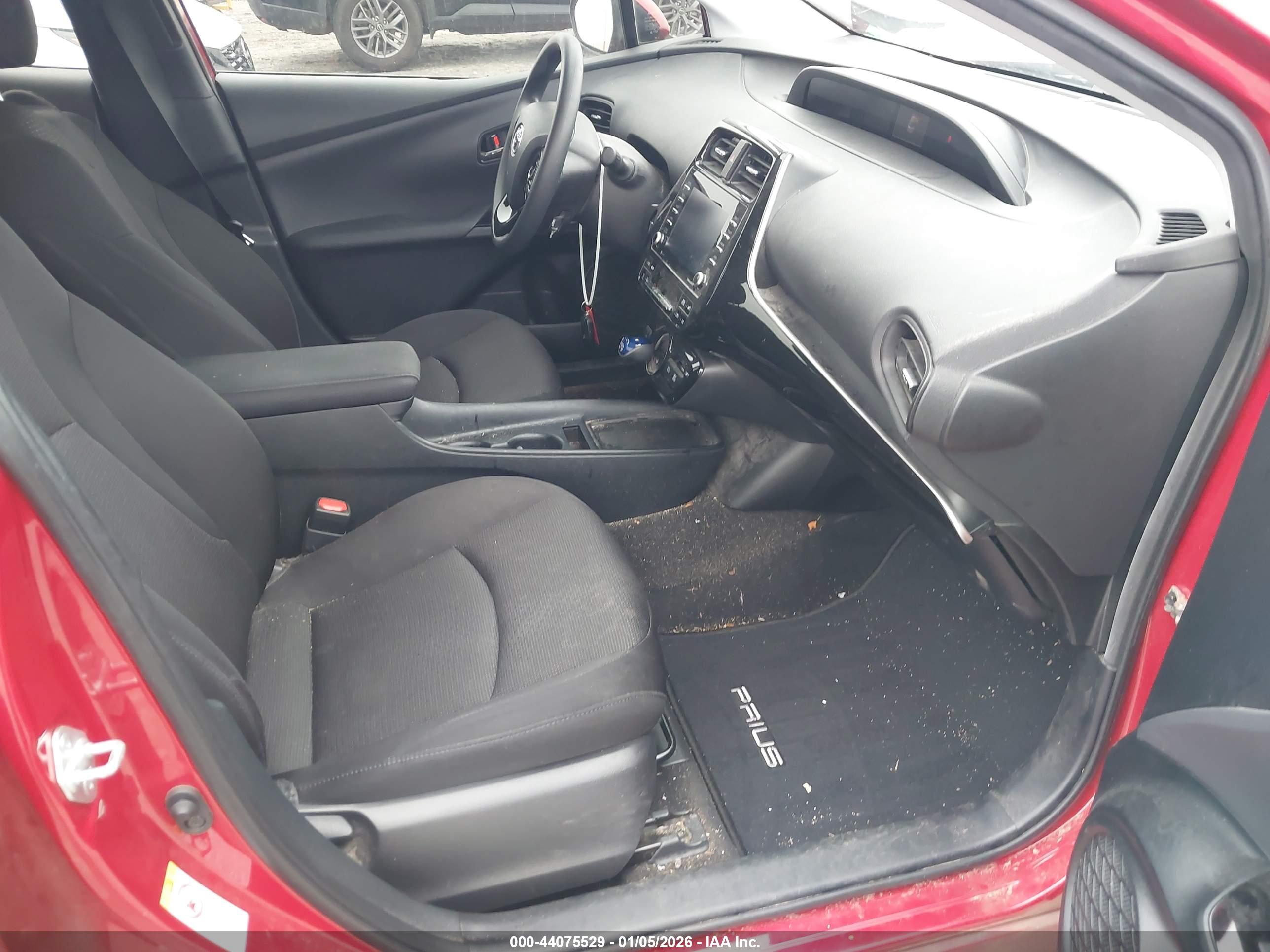 TOYOTA PRIUS image 5