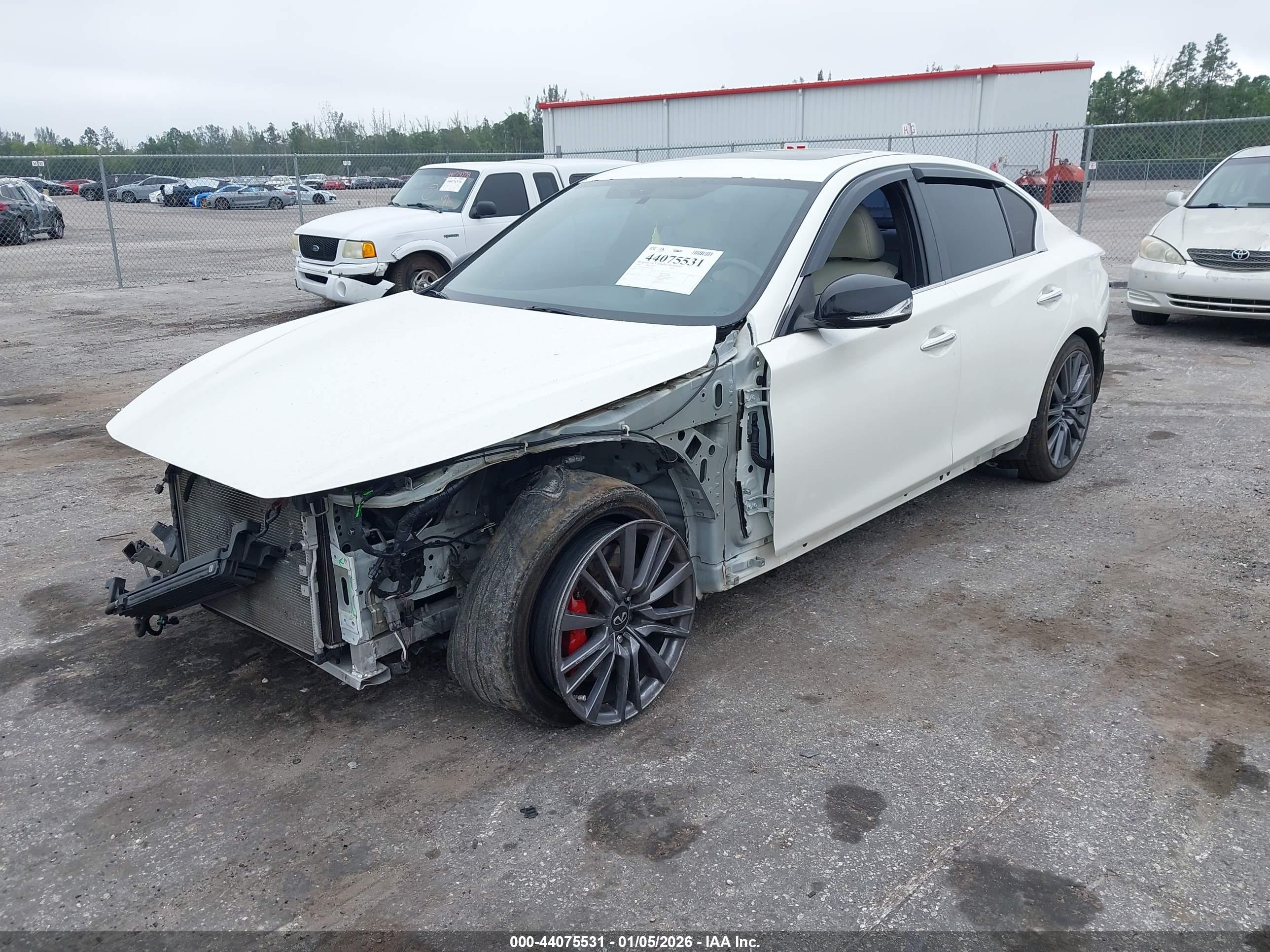 INFINITI Q50 image 2
