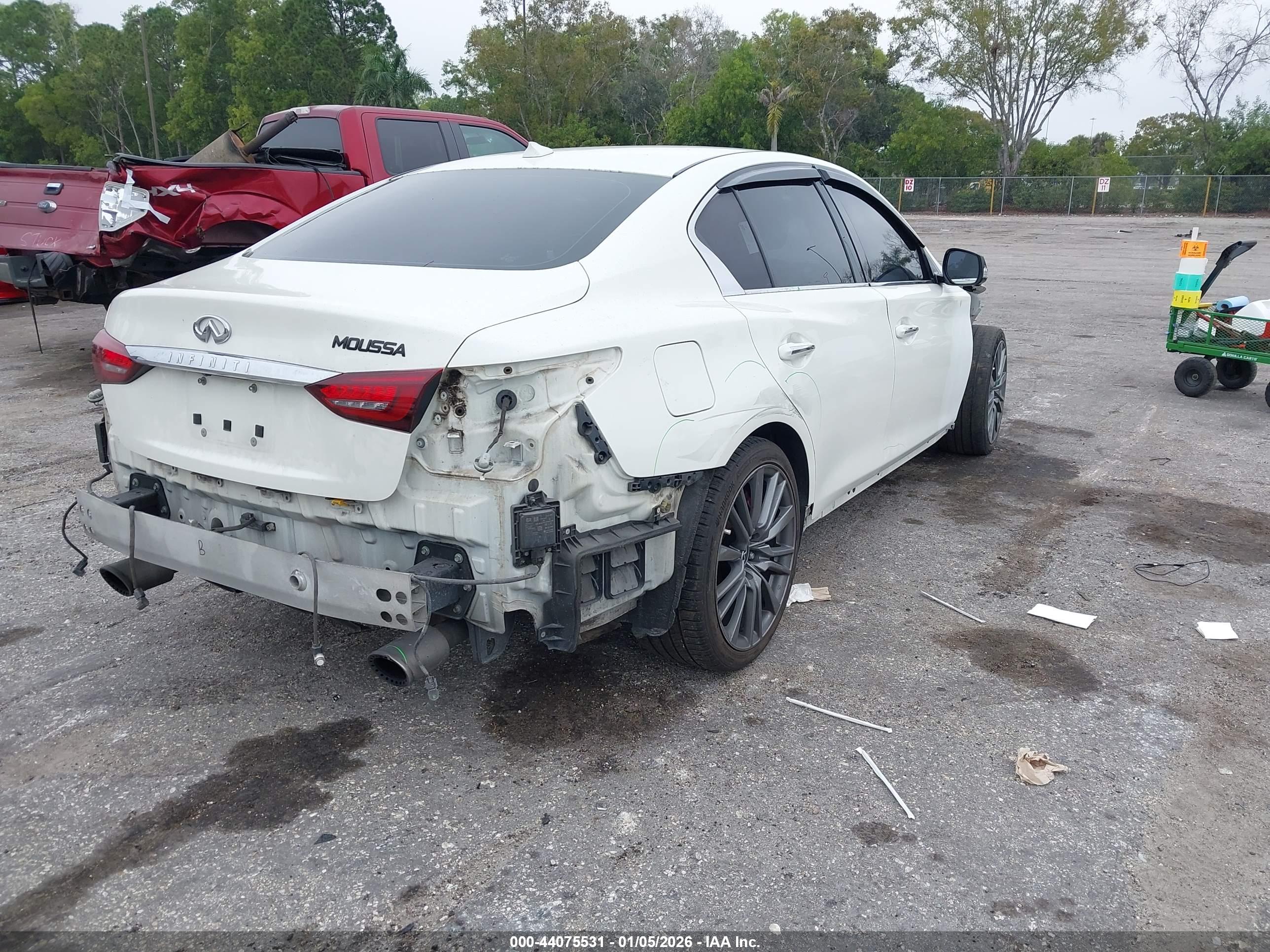 INFINITI Q50 image 4