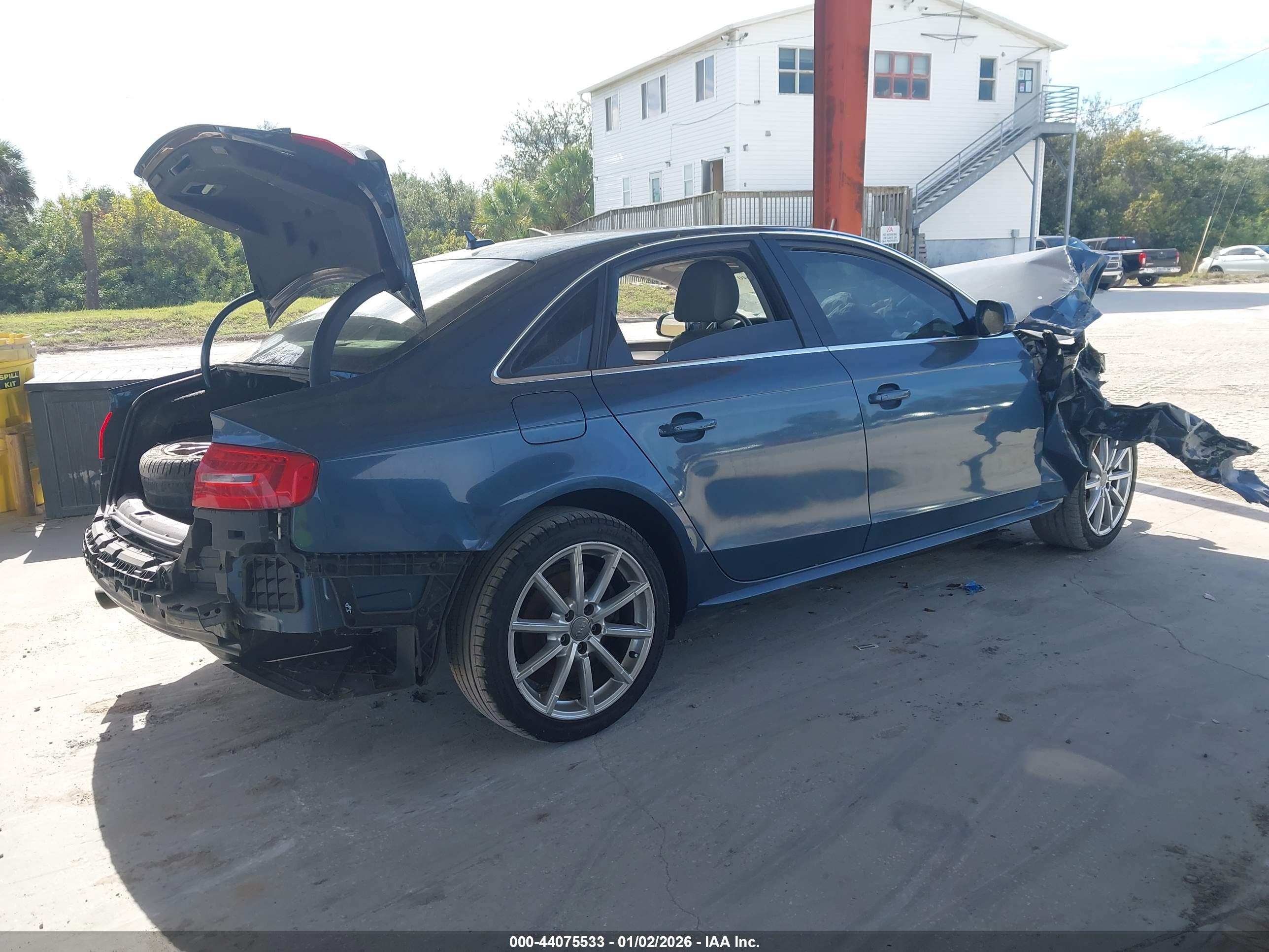AUDI A4 image 4
