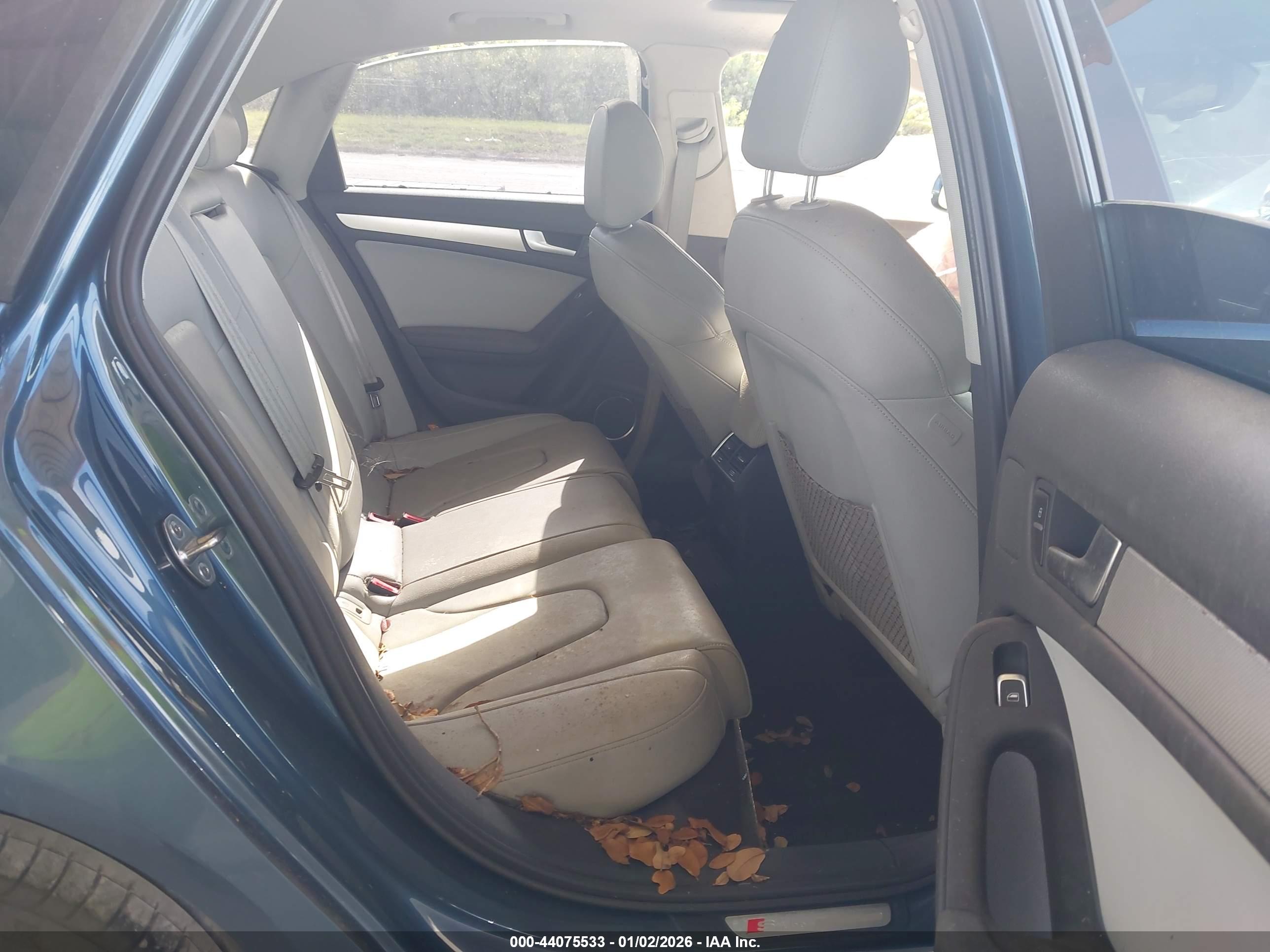 AUDI A4 image 8