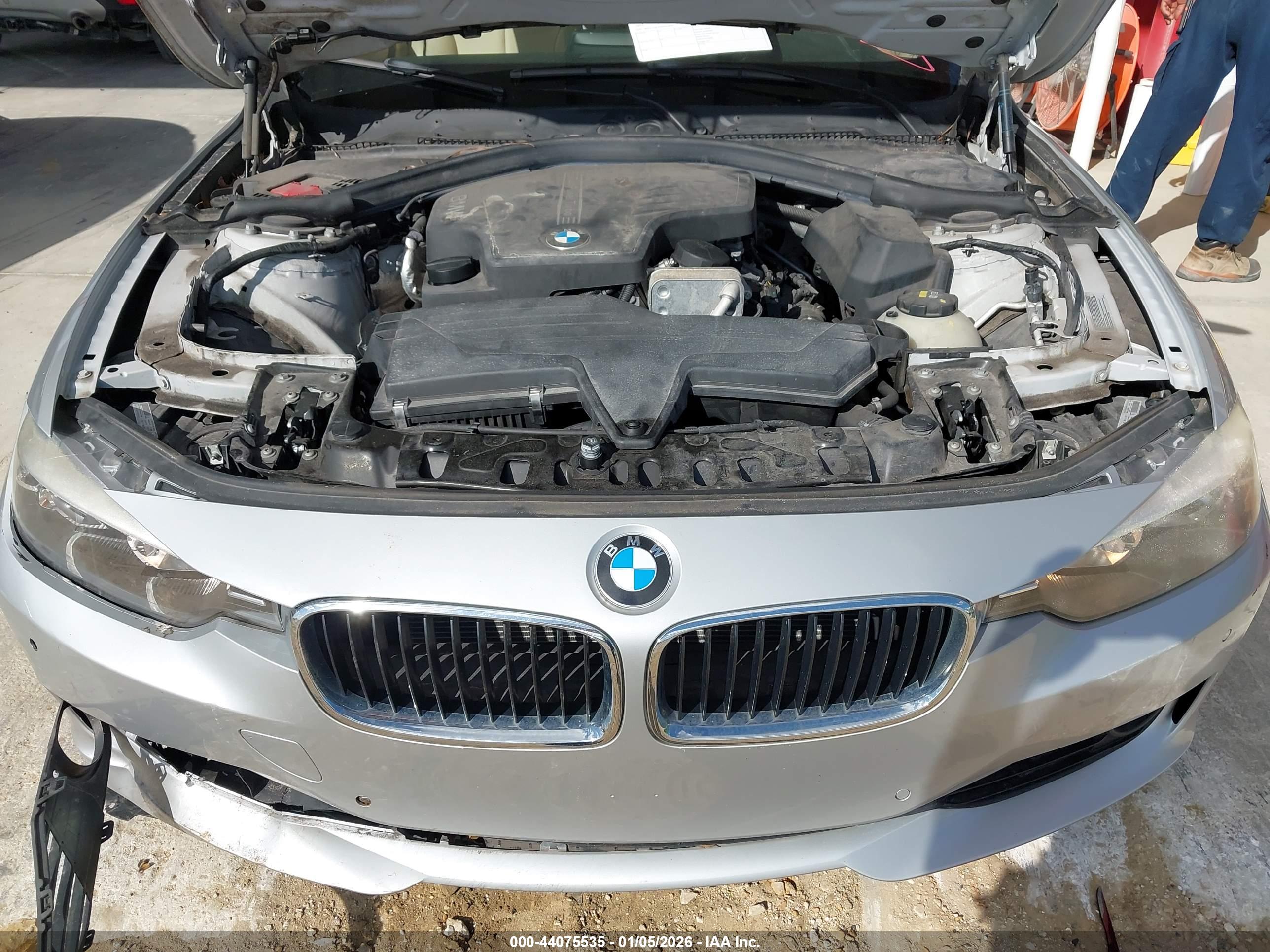 BMW 328I image 10