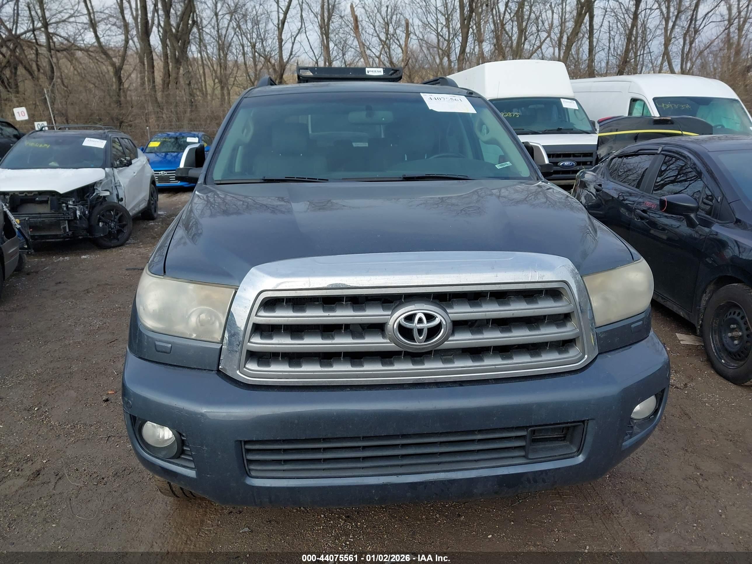 TOYOTA SEQUOIA image 6
