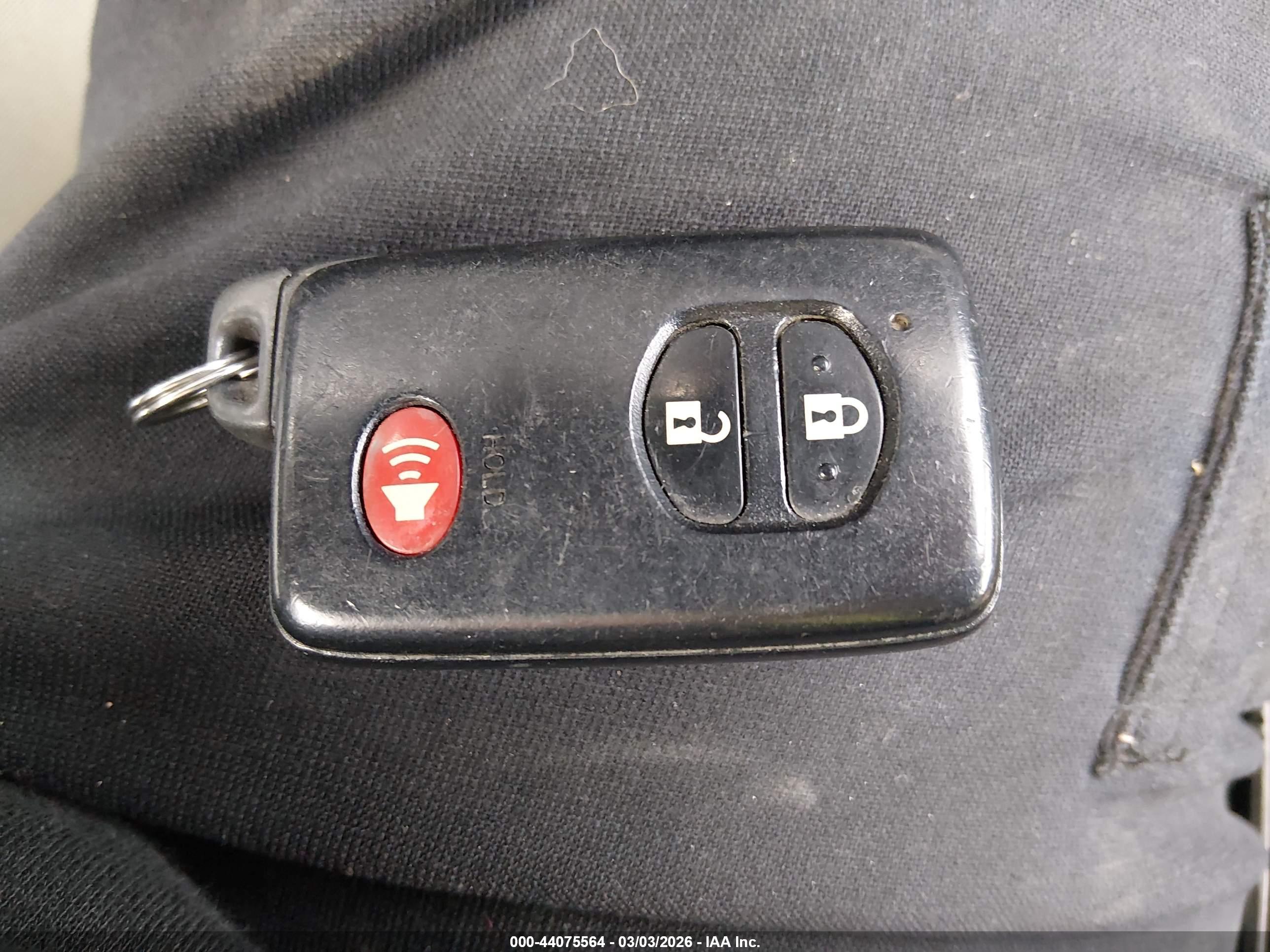 TOYOTA RAV4 image 11