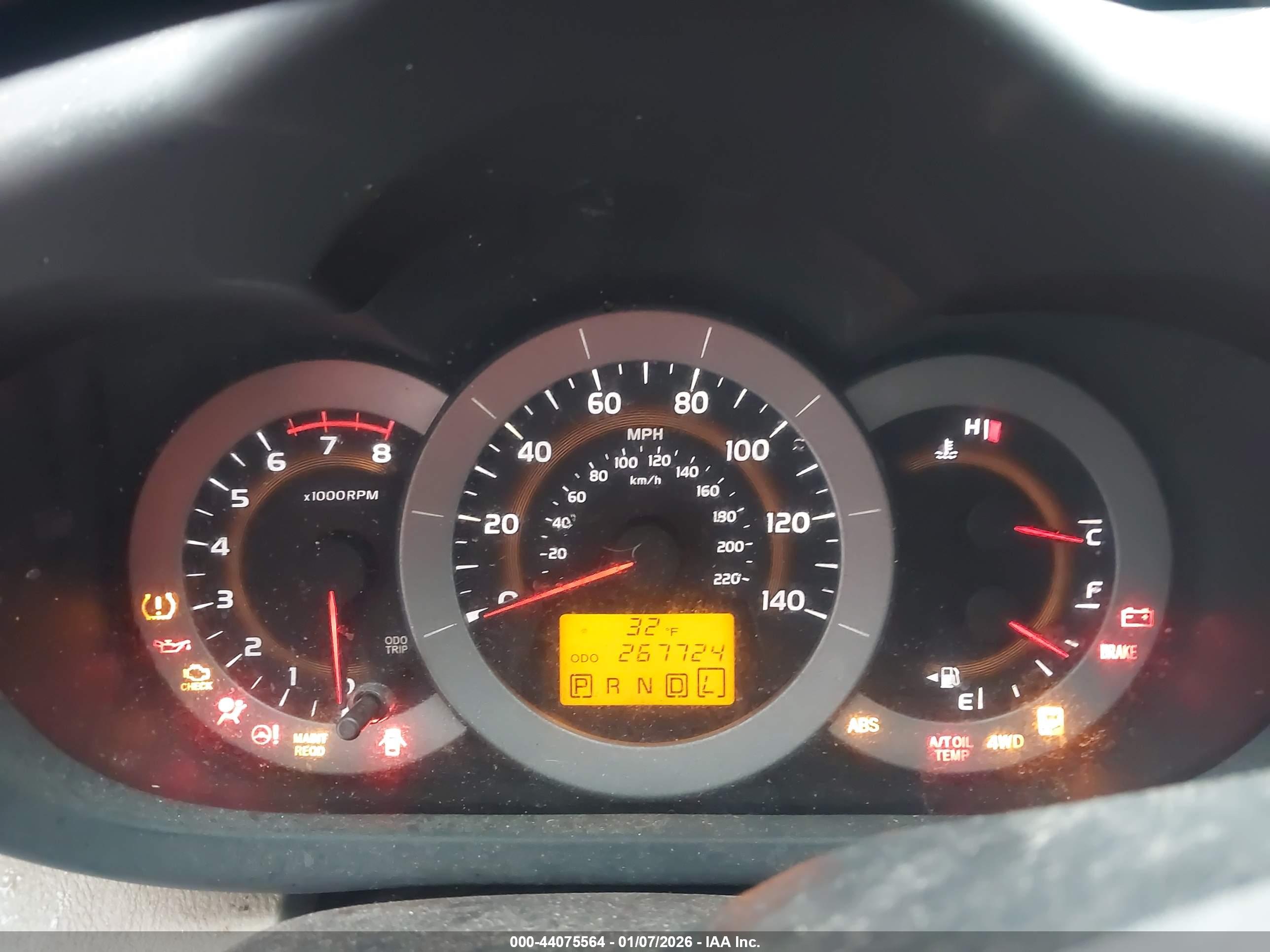 TOYOTA RAV4 image 7