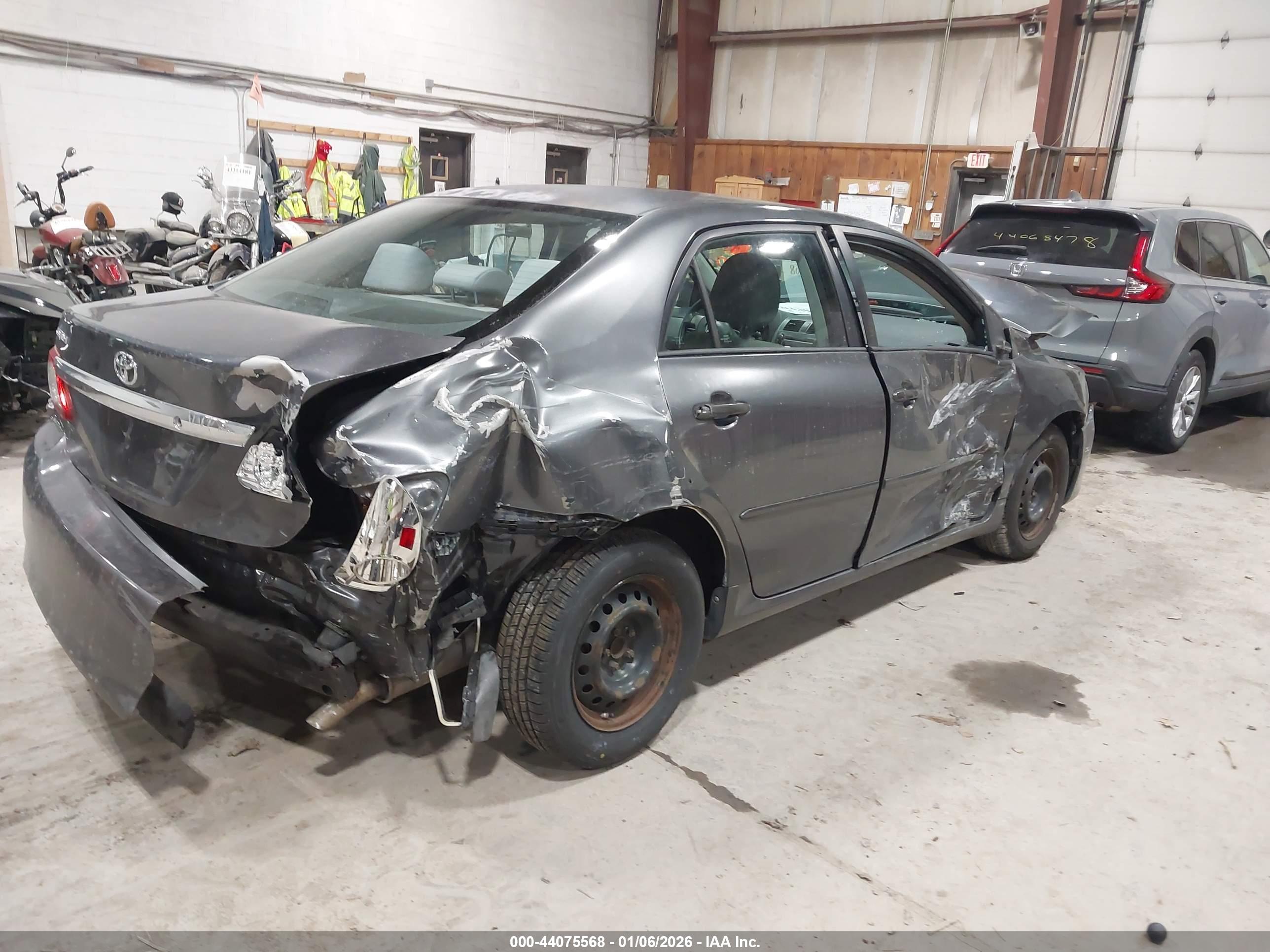 TOYOTA COROLLA image 4