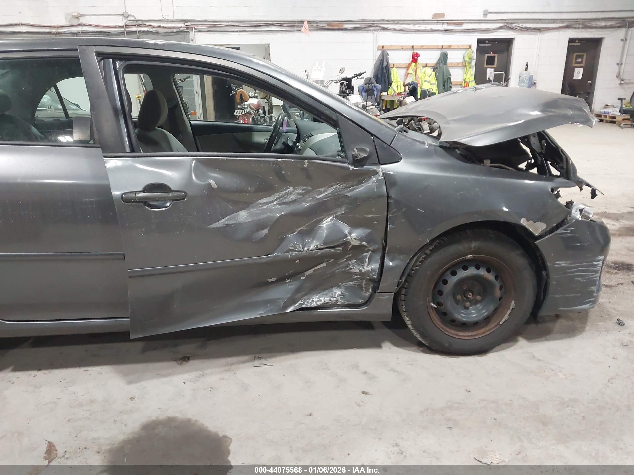 TOYOTA COROLLA image 6