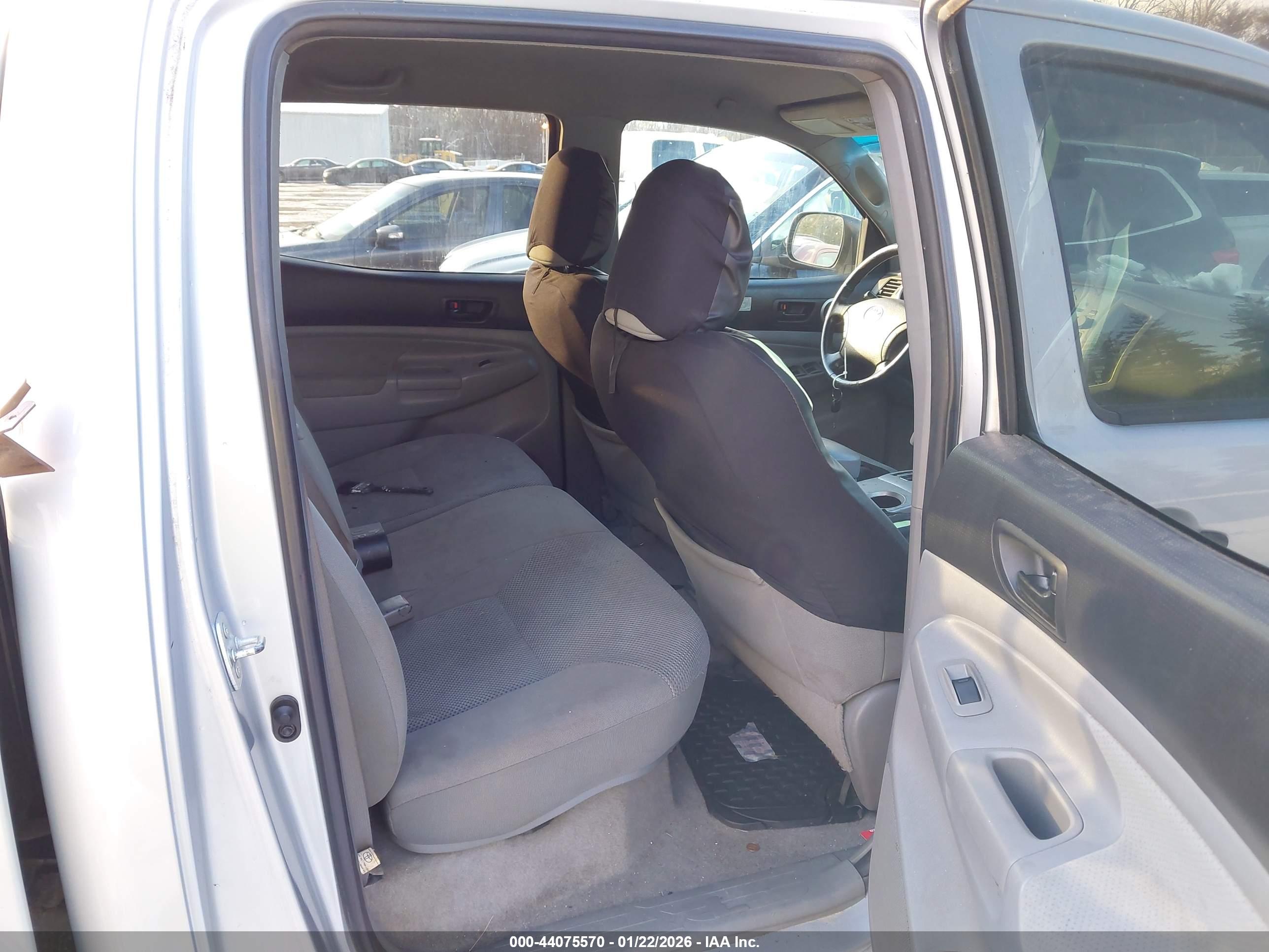 TOYOTA TACOMA image 8