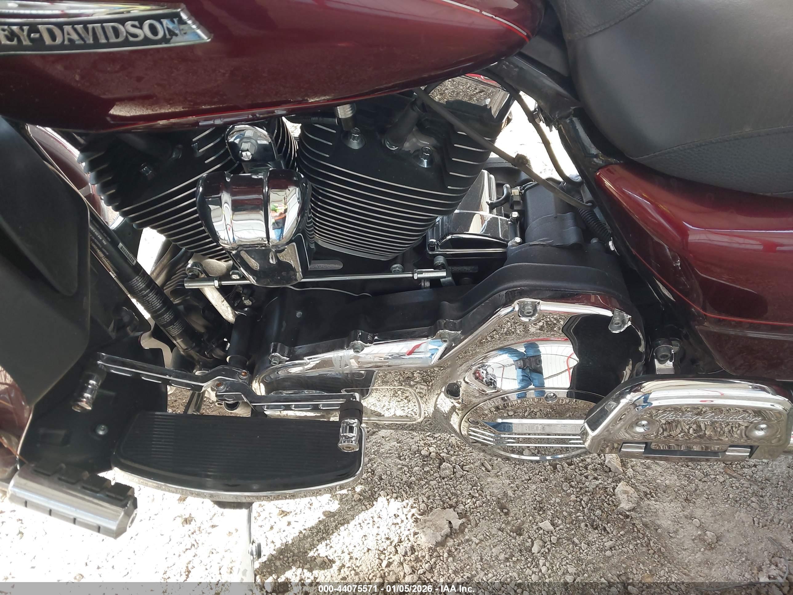 HARLEY-DAVIDSON FLHTCUL image 9