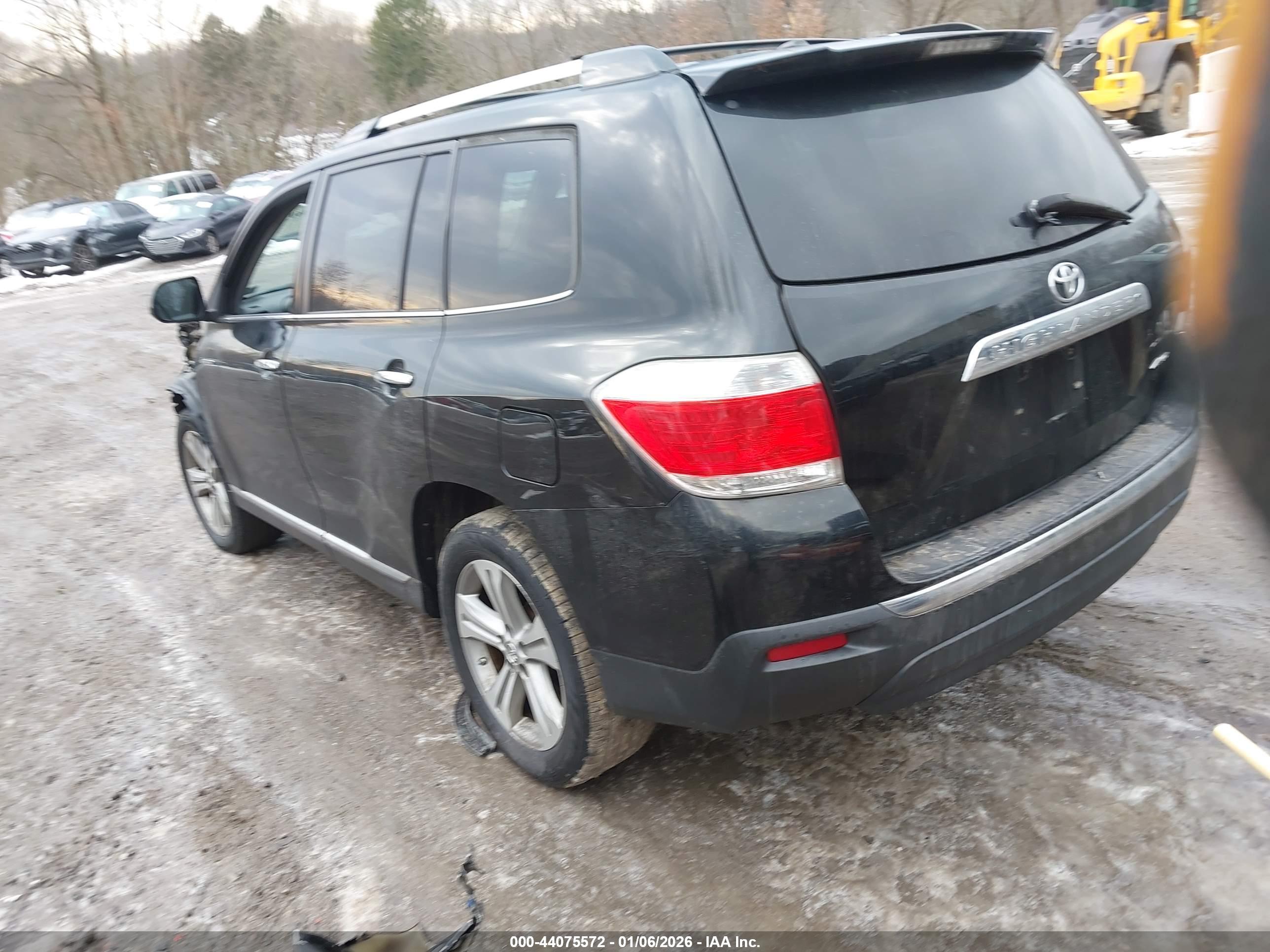 TOYOTA HIGHLANDER image 3