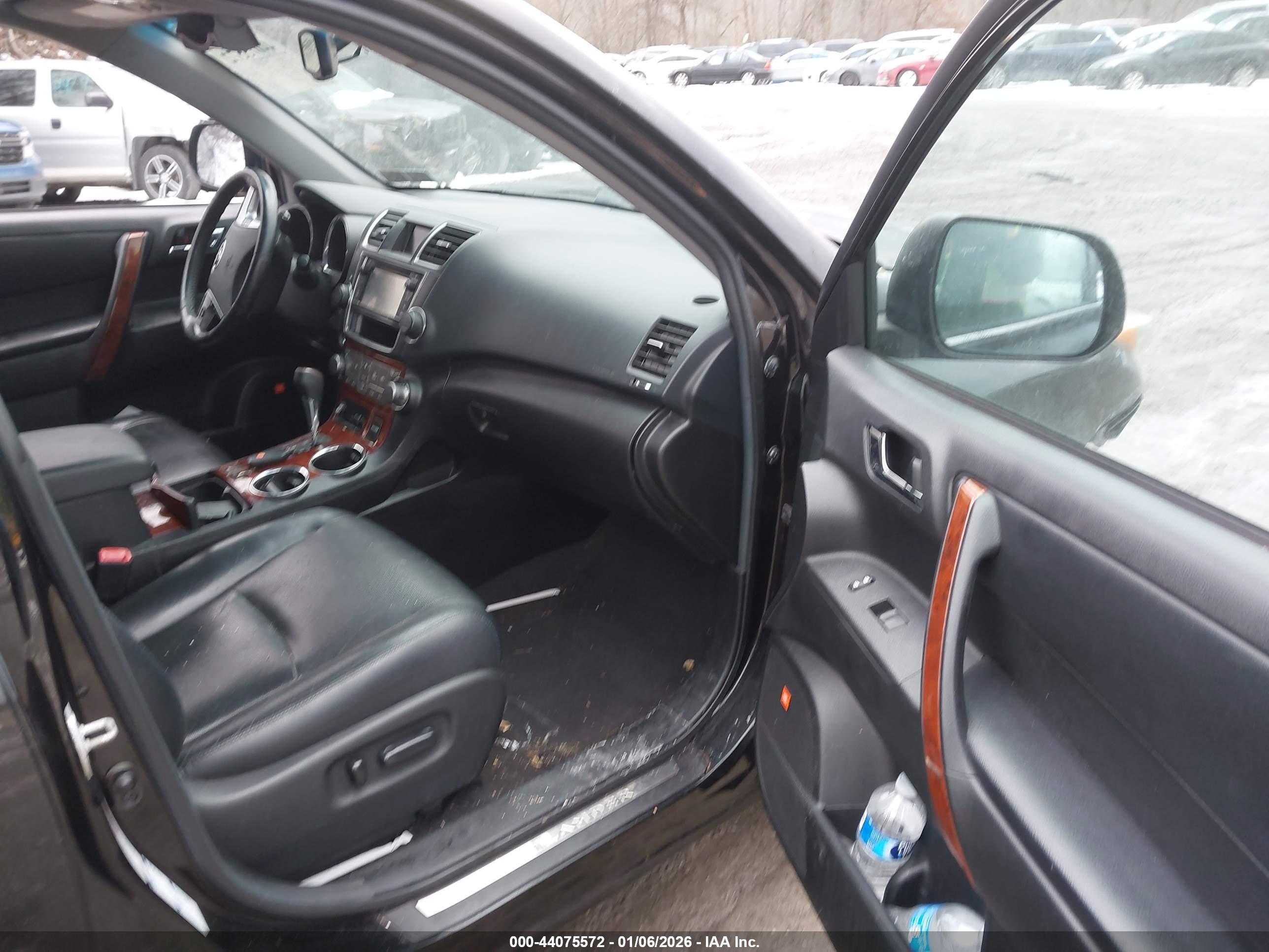 TOYOTA HIGHLANDER image 5