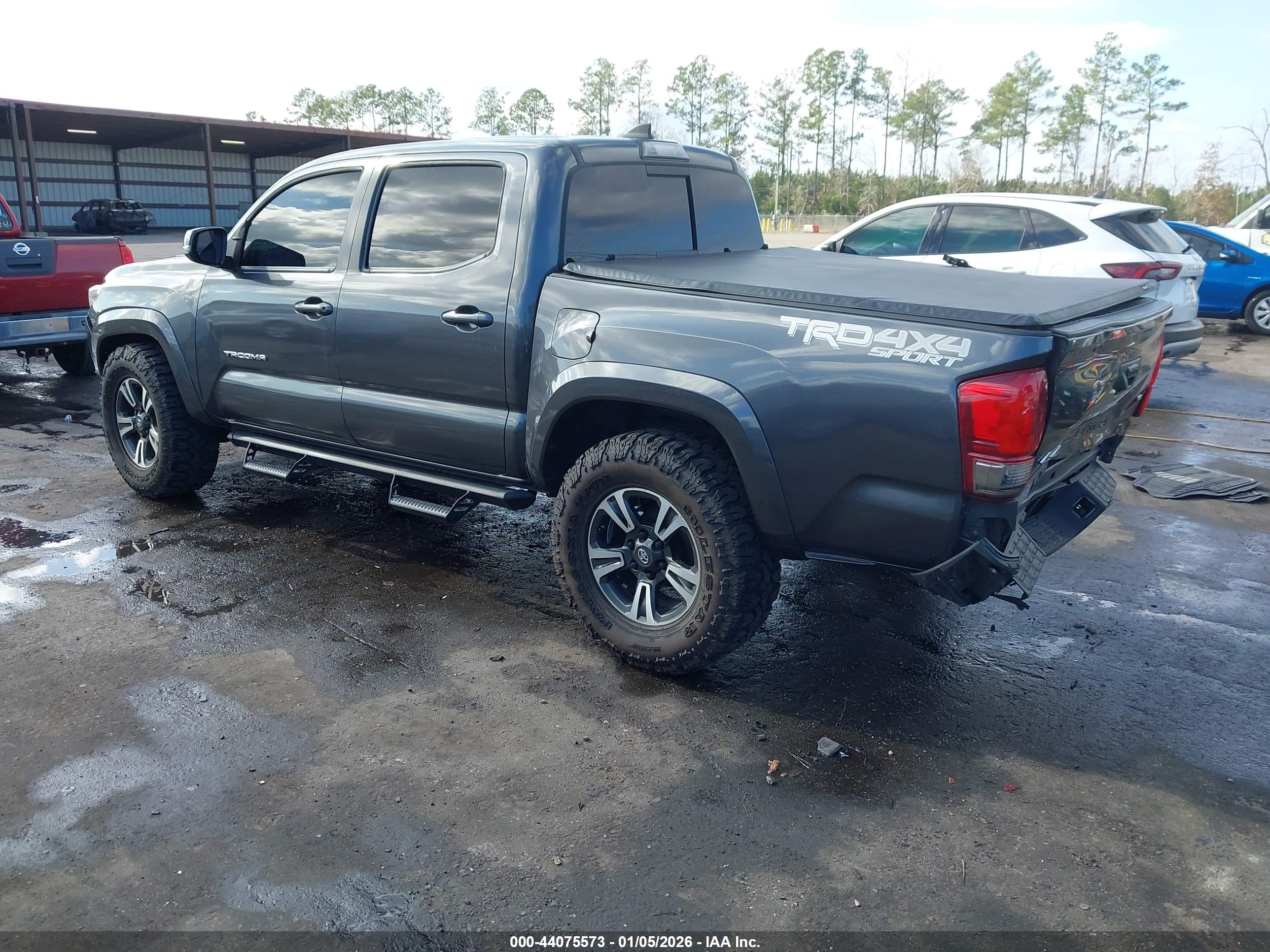 TOYOTA TACOMA image 3