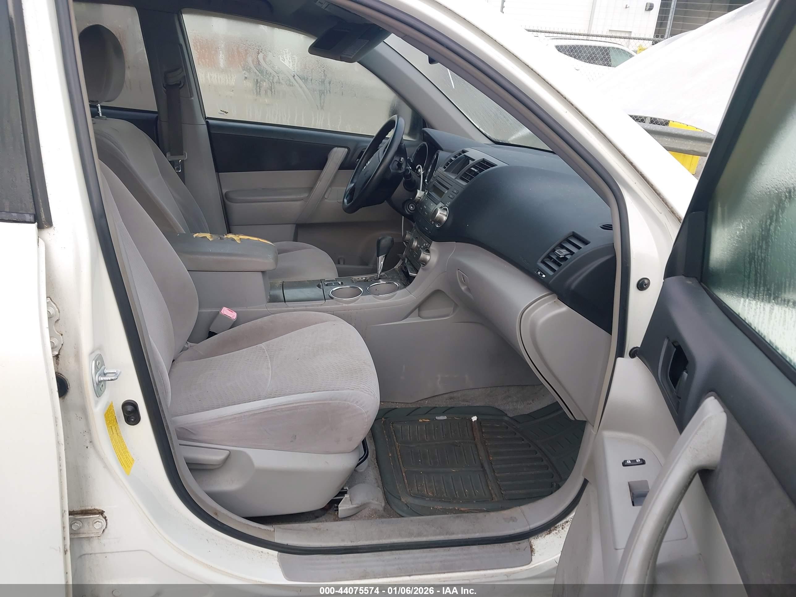 TOYOTA HIGHLANDER image 5