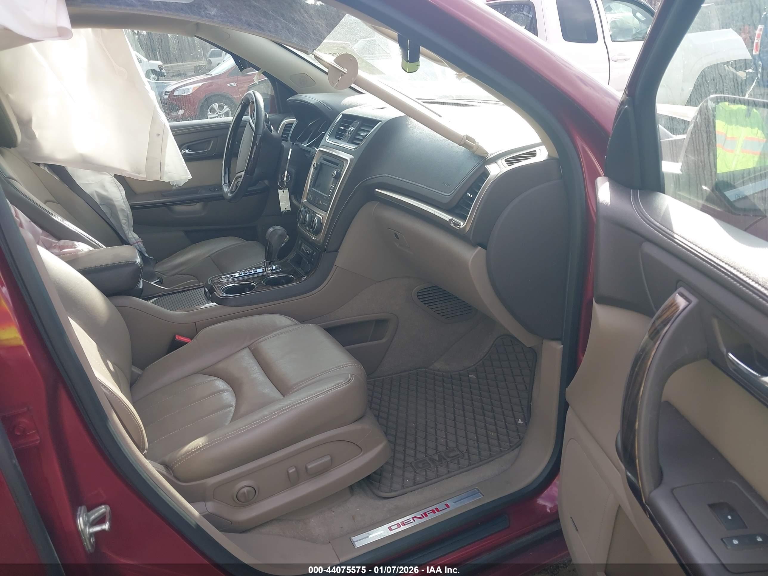 GMC ACADIA image 5